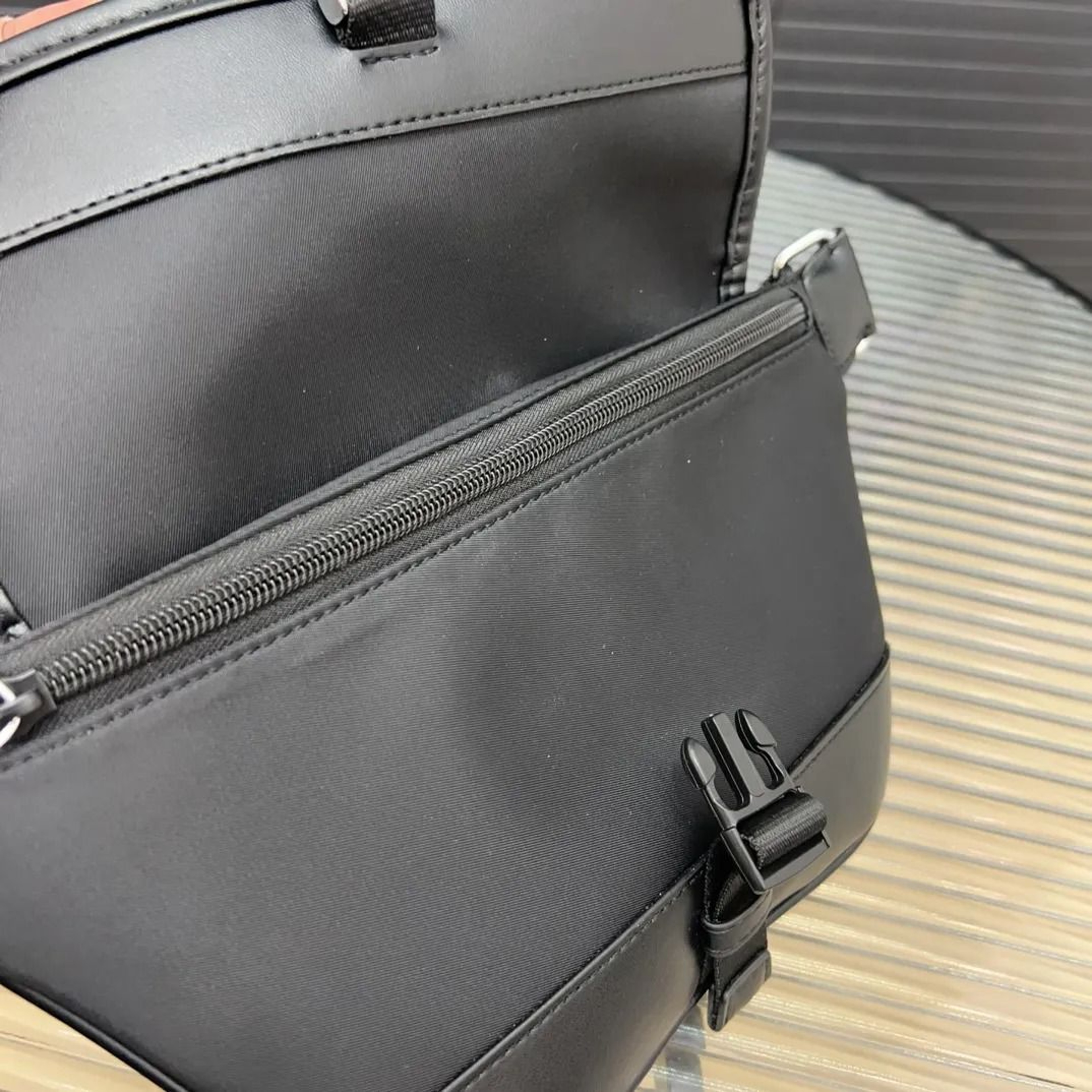 Unisex Nylon Crossbody Belt Bag Travel Waist Bag For Everyday Carry 1