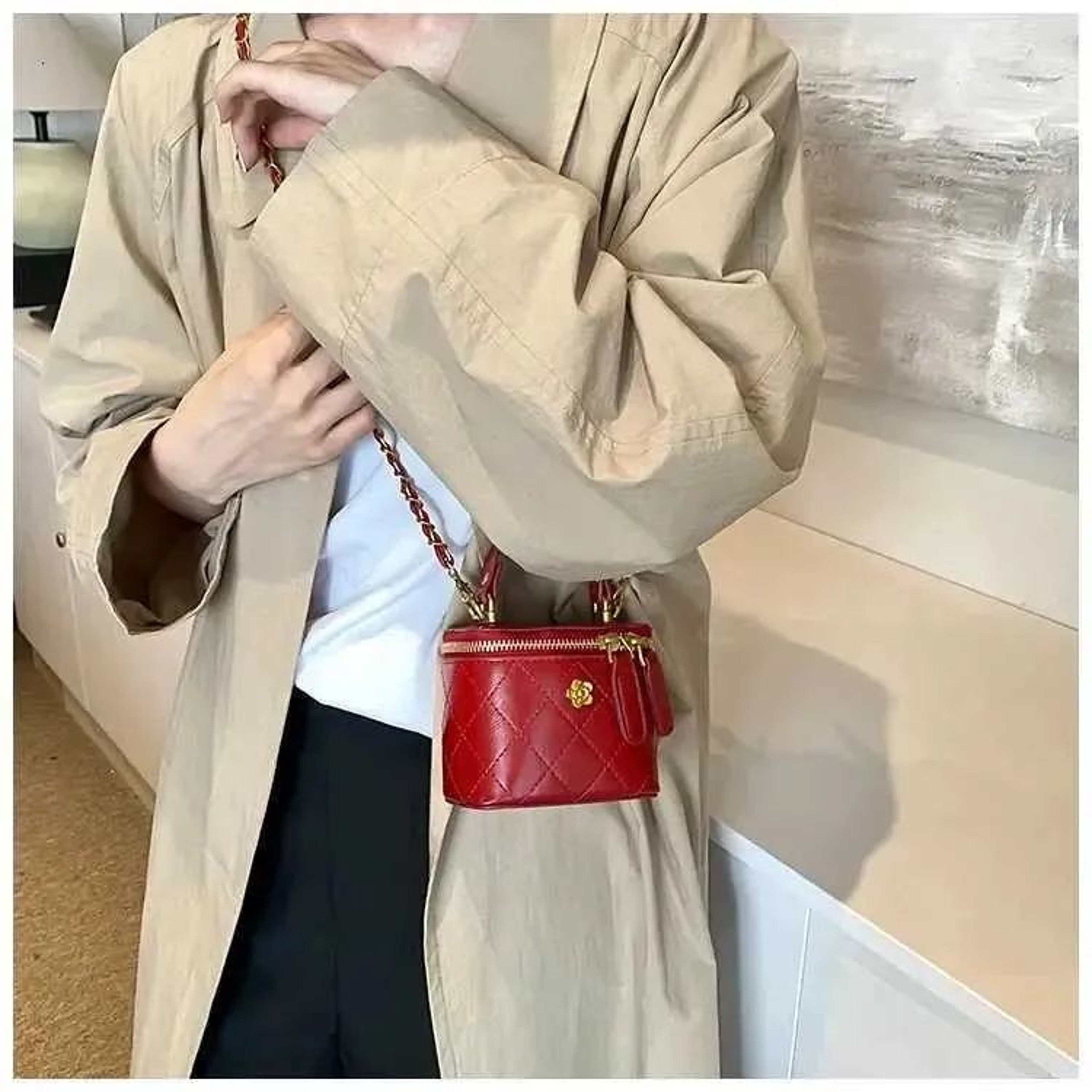 Mini Square Chain Crossbody Handbag With Short Top Handle 0