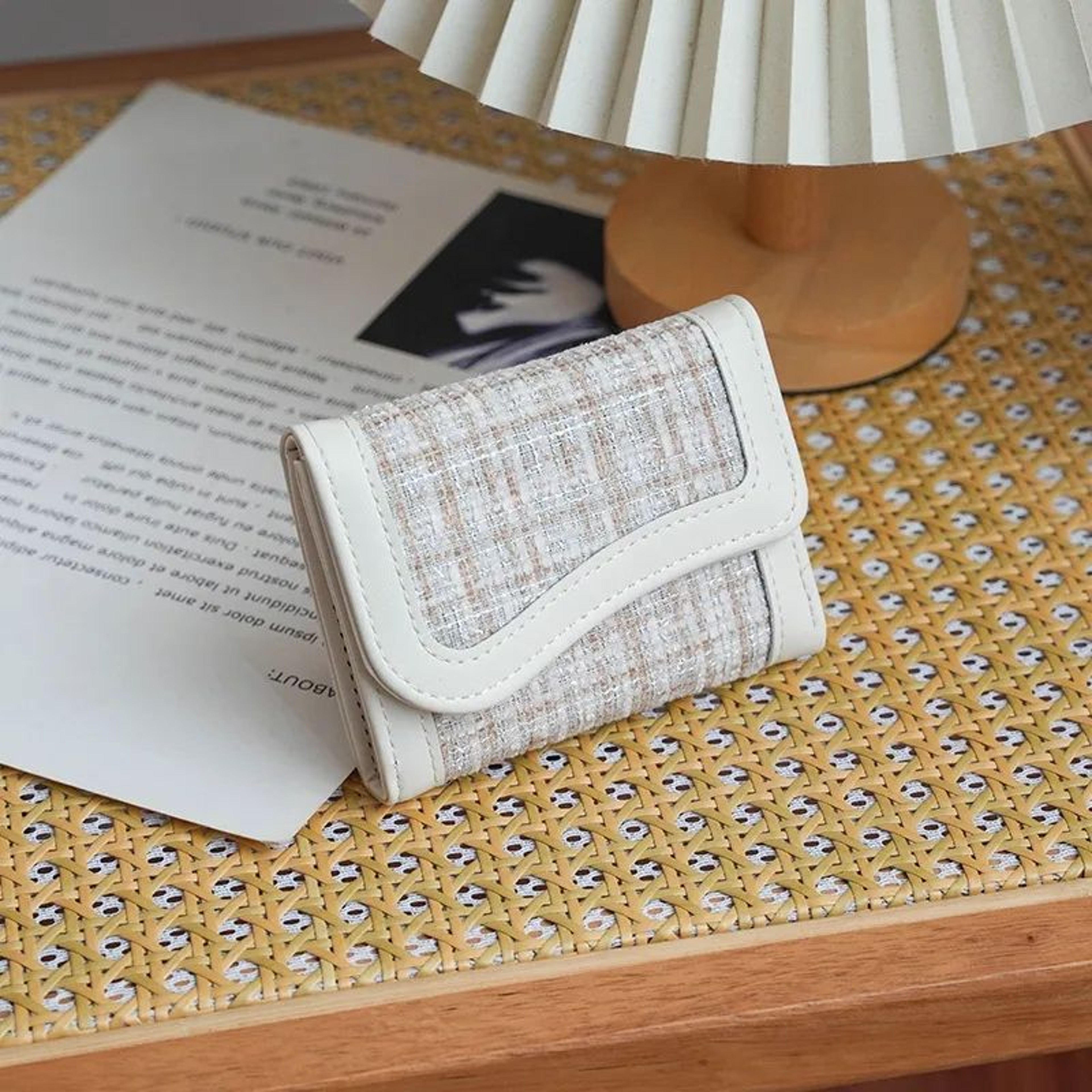 Women Large Capacity Solid Color Wallet With Minimalist Chic Design 3
