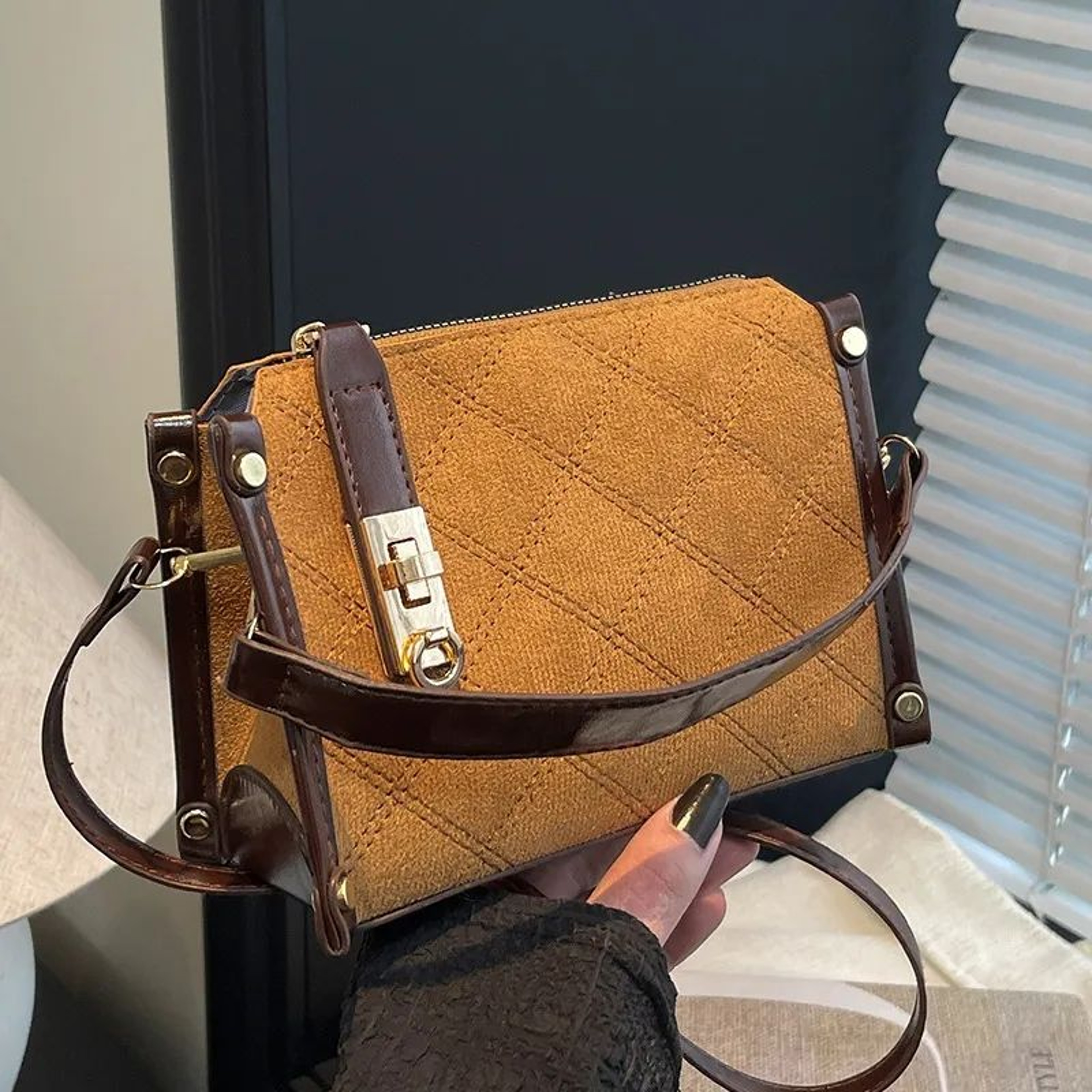 Diamond Quilted Shoulder Bag With Adjustable Strap Retro Crossbody Handbag 1