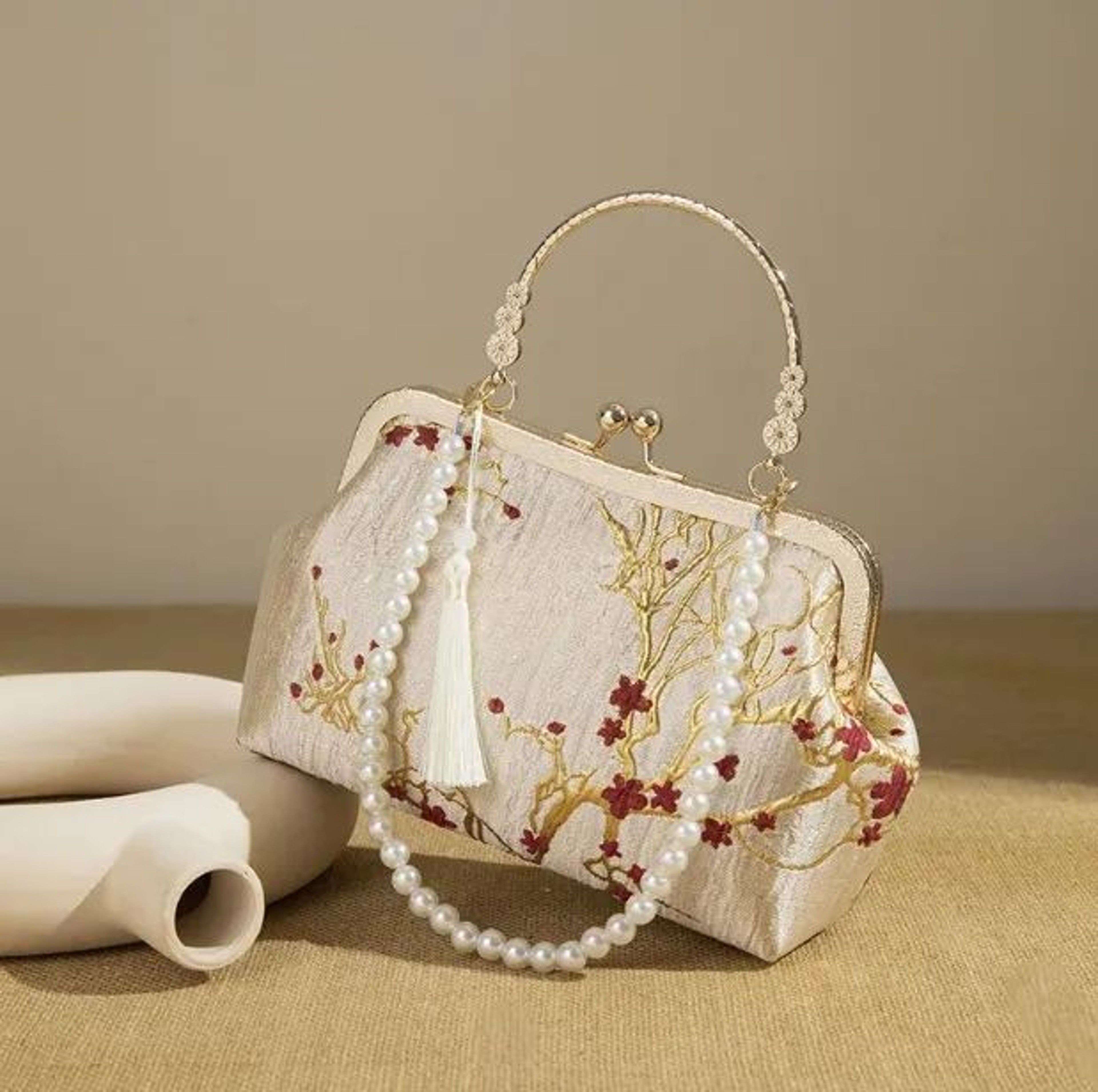 Retro Wedding Clutch Bag With Metal Frame And Pearl Chain Strap 2