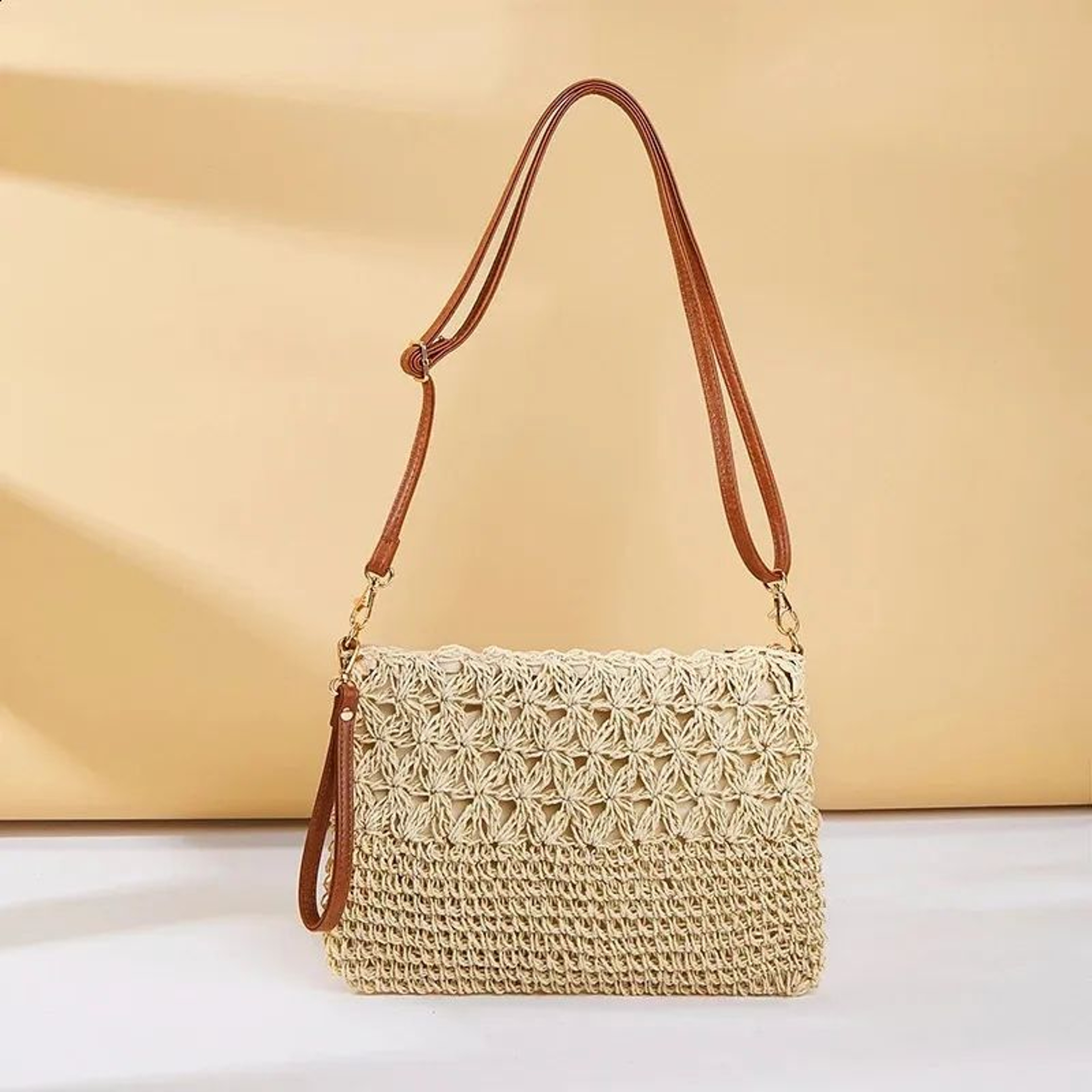 Straw Woven Shoulder Bag For Women With Detachable Strap And Zipper Closure 0