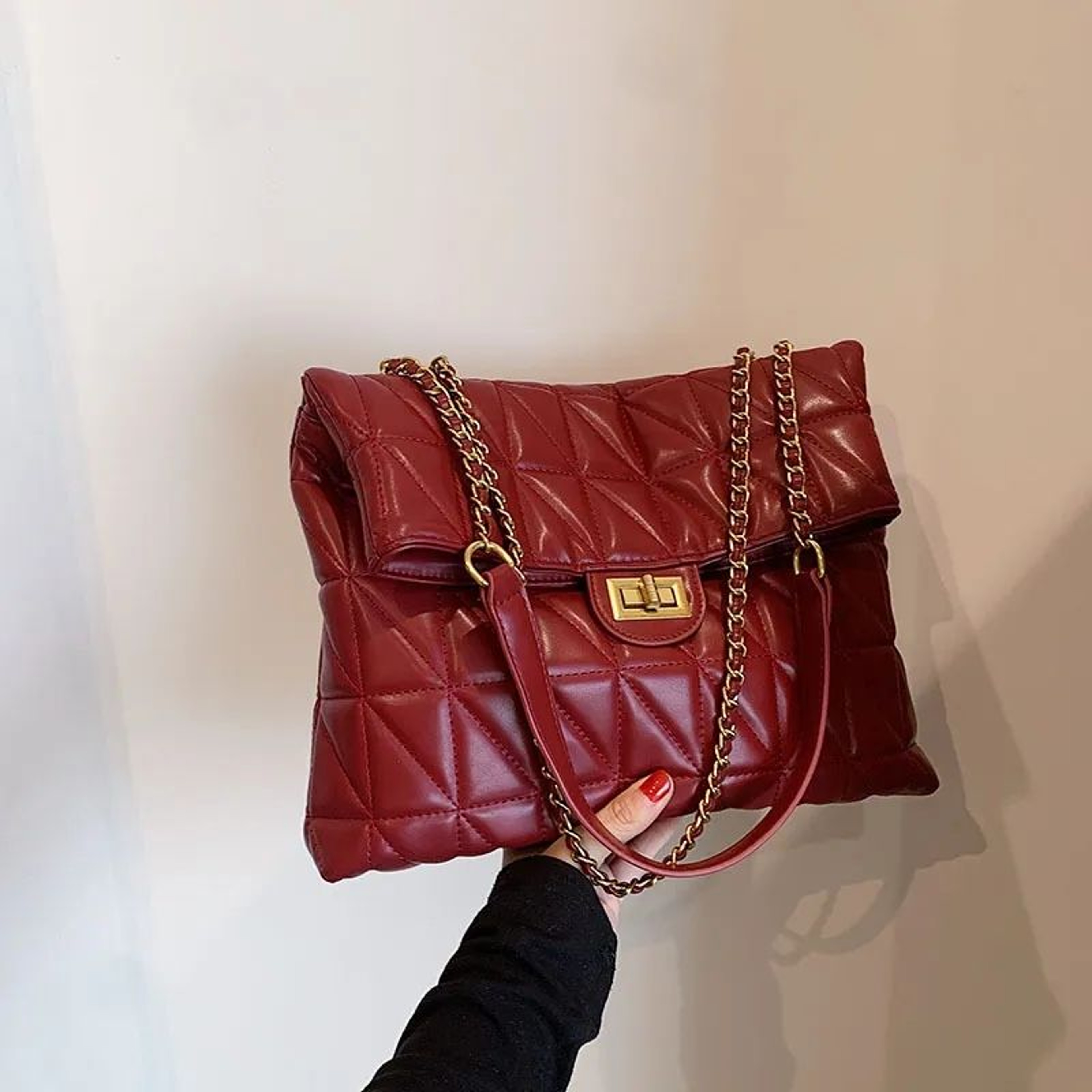 Quilted Tote Bag For Women With Chain Strap Large Capacity Shoulder And Crossbody Purse 0