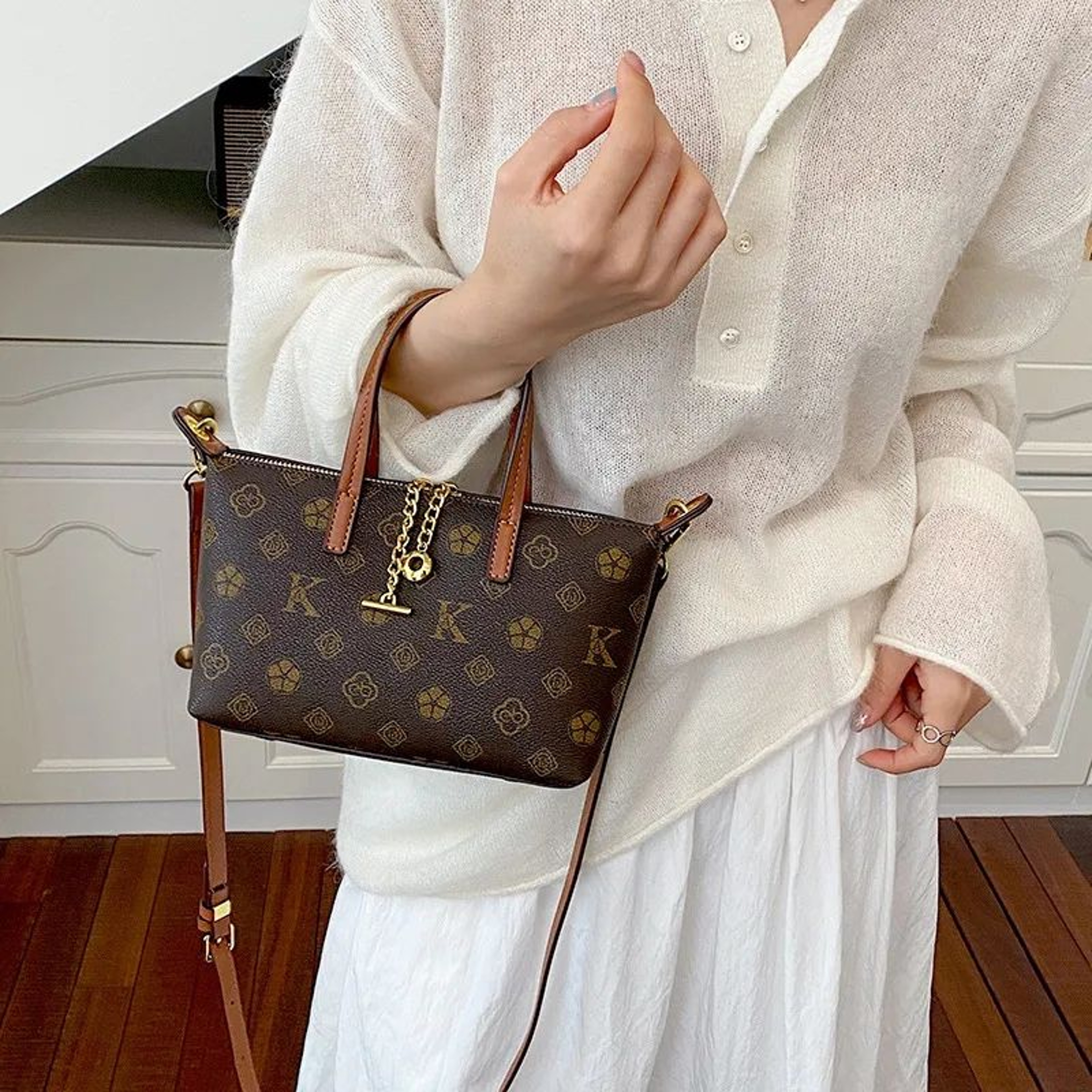 Women Vintage Printed Shoulder Bag With Adjustable Crossbody Strap 2