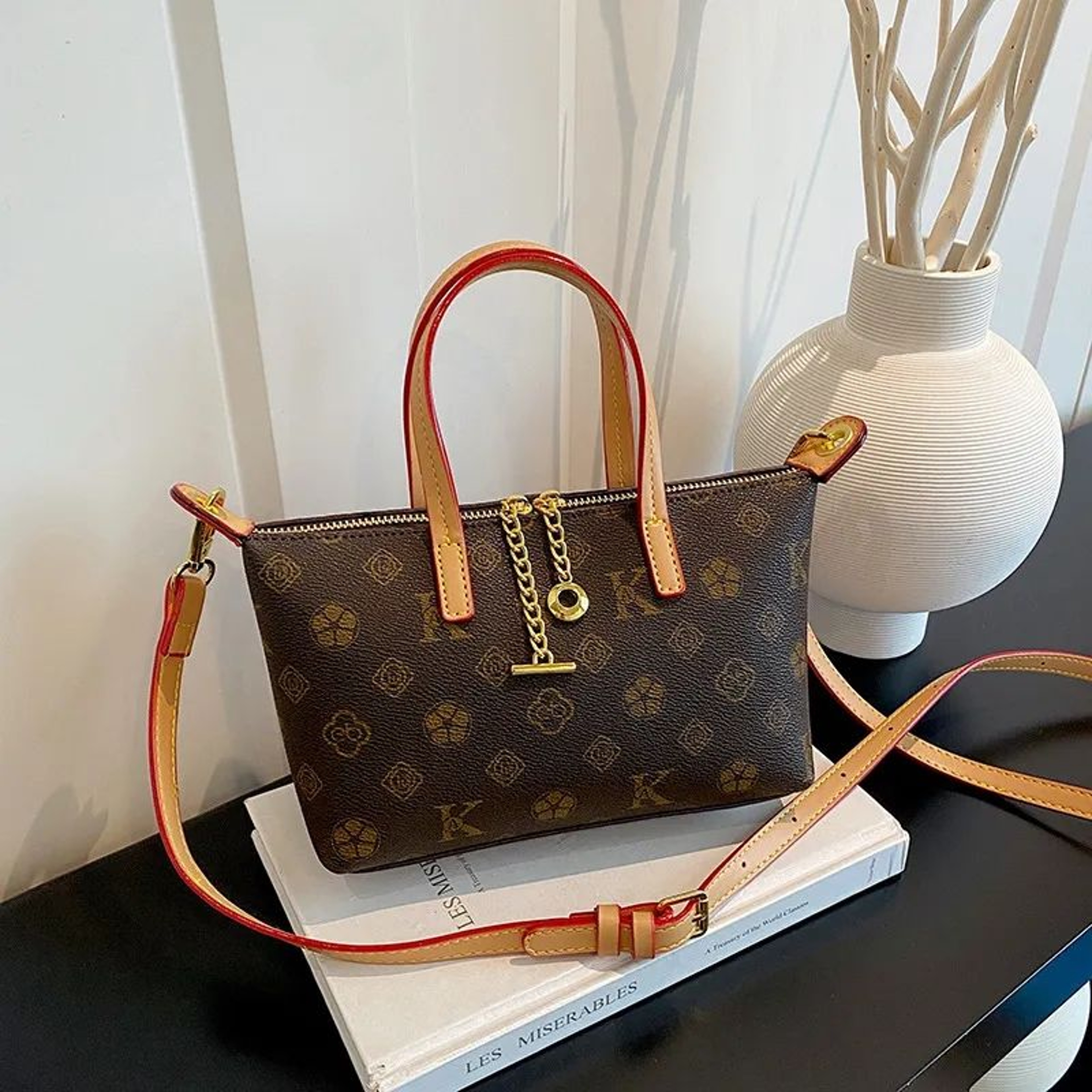 Women Vintage Printed Shoulder Bag With Adjustable Crossbody Strap 1