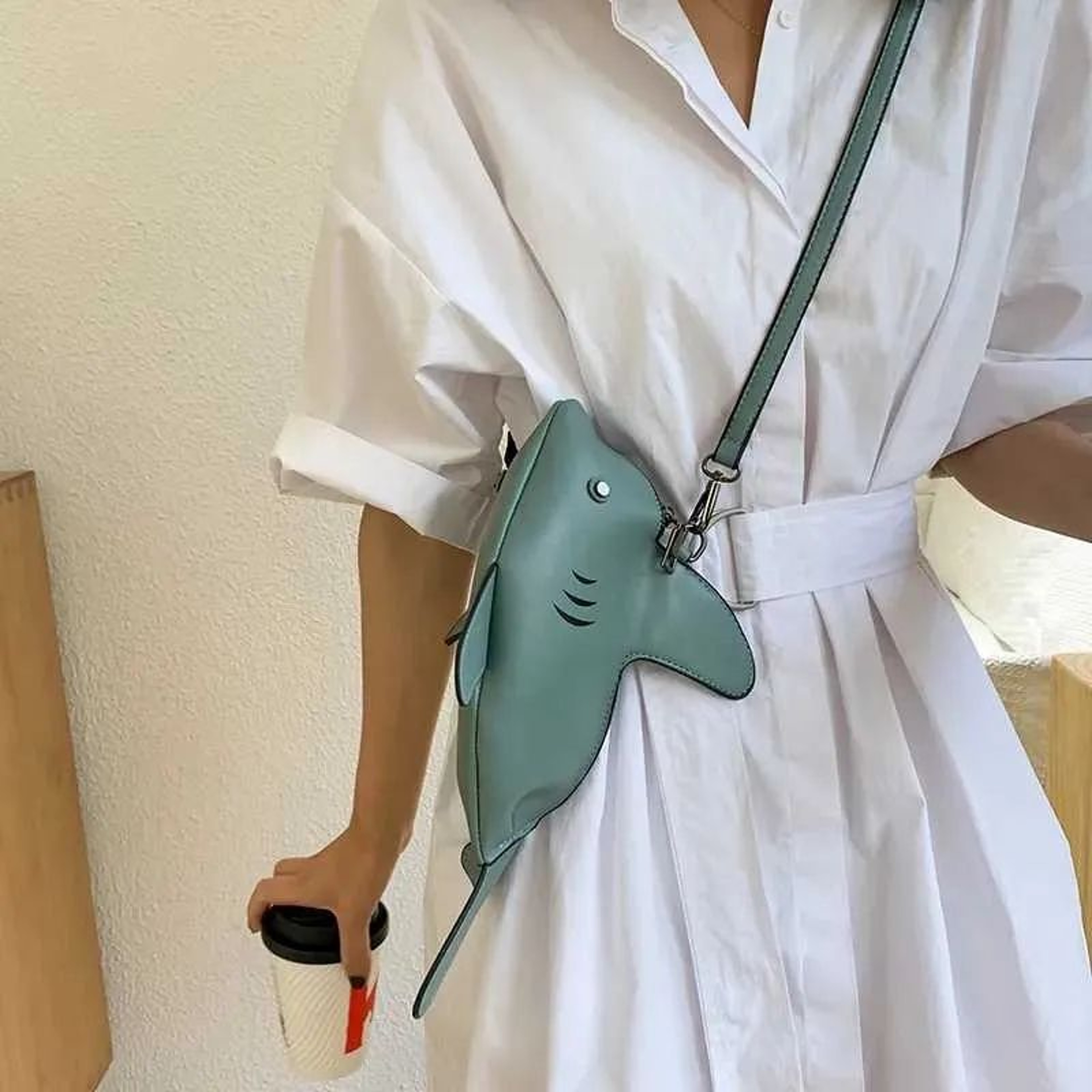 Shark Shaped Crossbody Bag For Women With Chain Strap And Cartoon Design 2