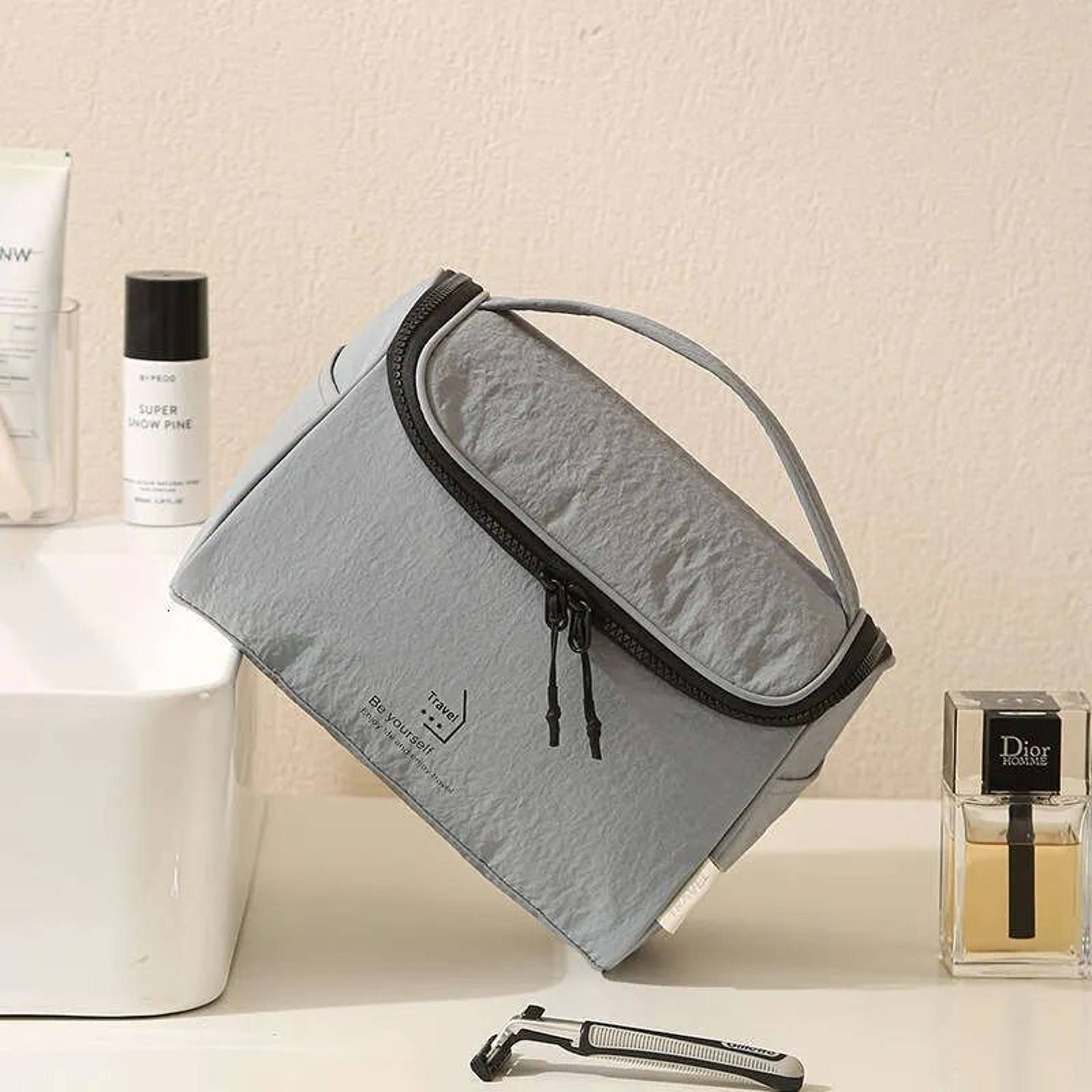Large Capacity Nylon Makeup Bag Portable Travel Cosmetic Organizer 0