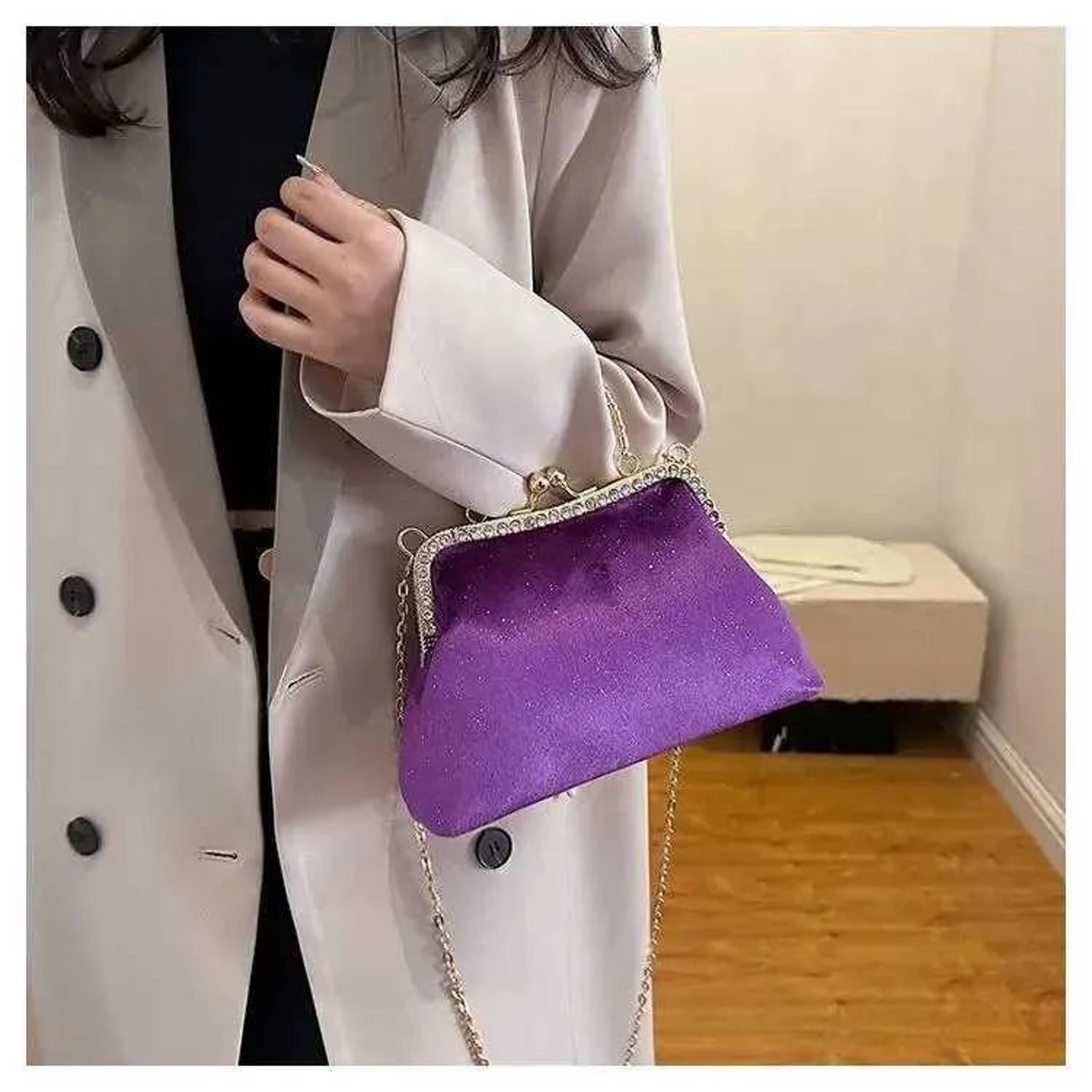 Women Velvet Clutch Bag With Chain Strap For Evening And Dinner Events 2