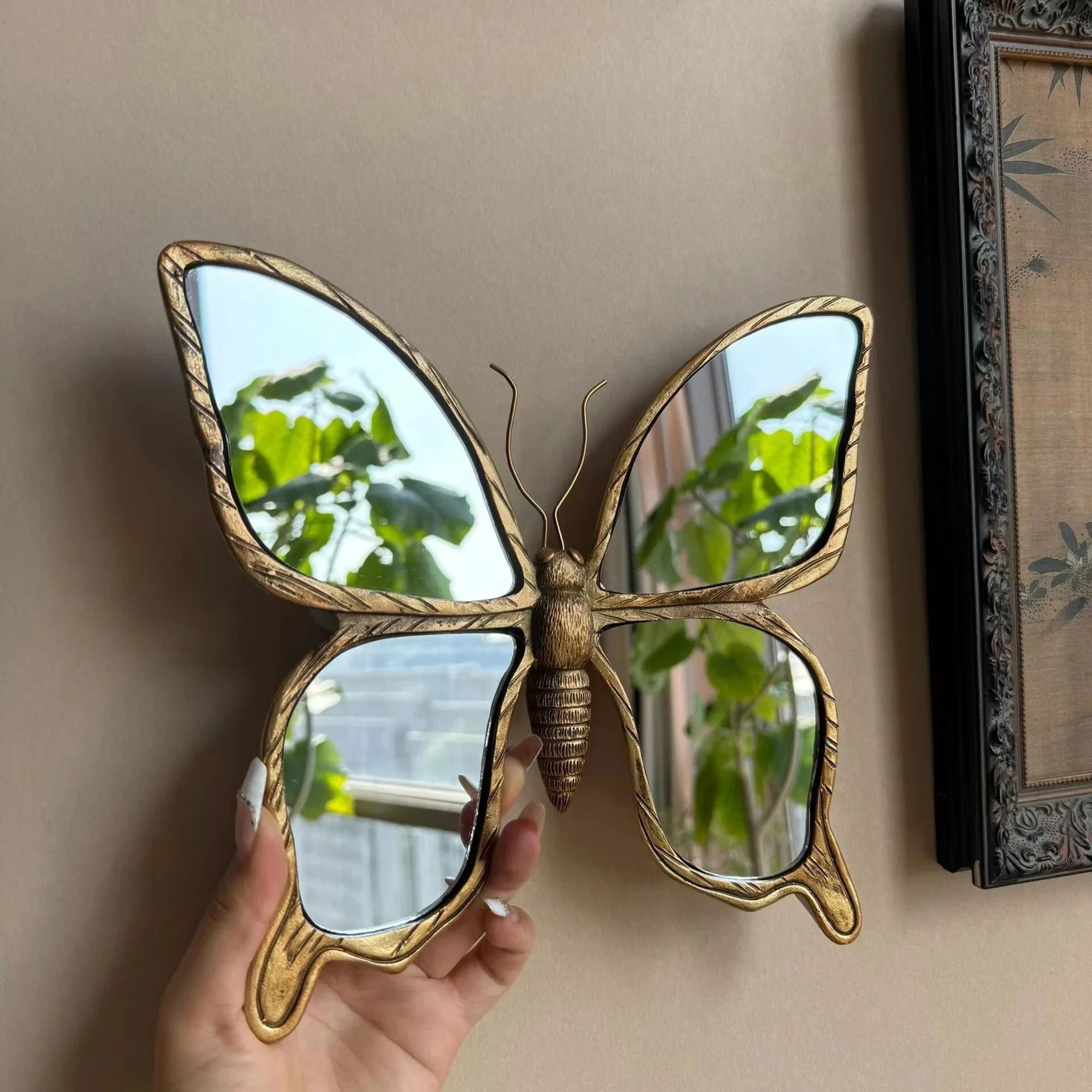 Vintage Dragonfly Resin Wall Art Mirror  Retro Butterfly Decorative Wall Accent 1