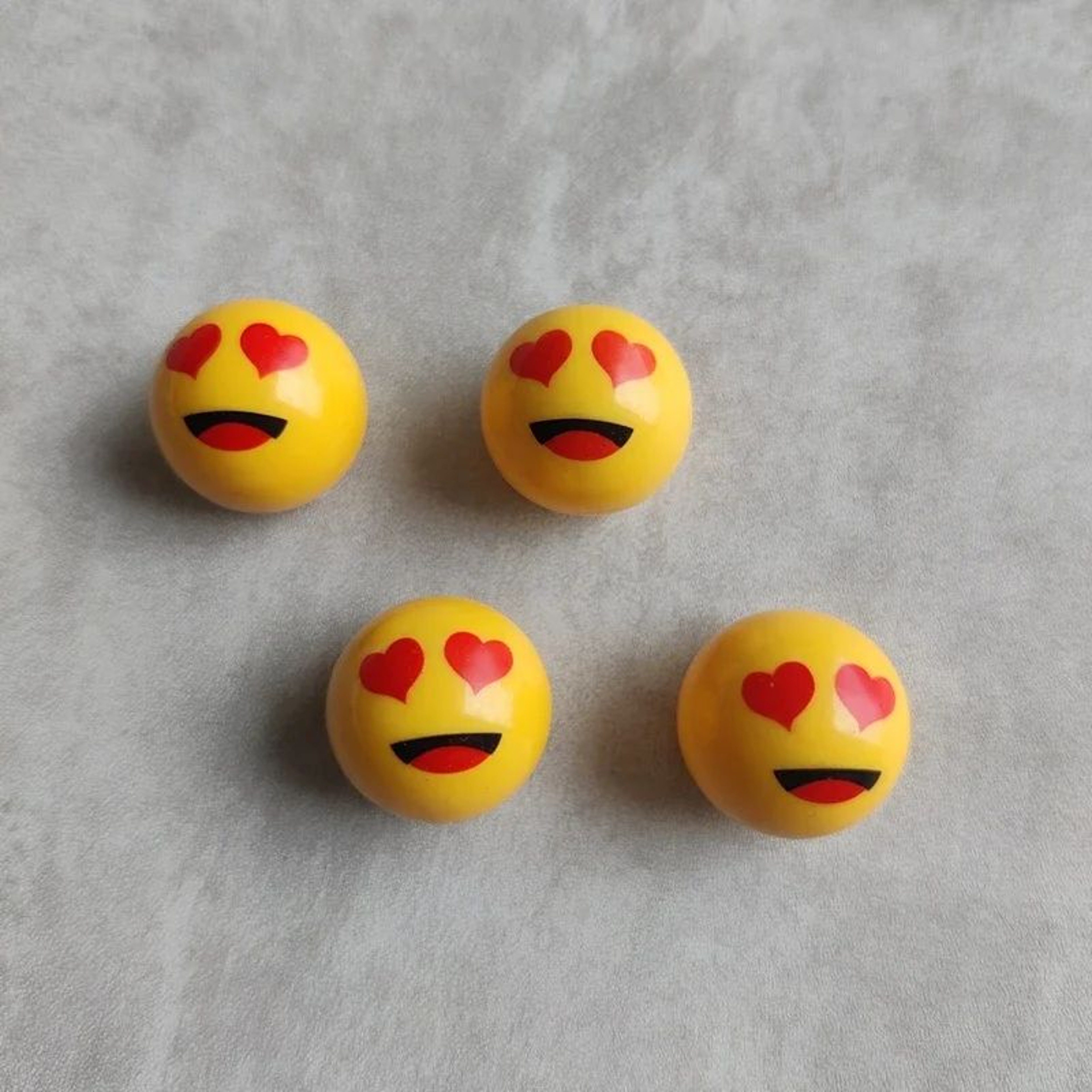 Creative Emoji Tire Valve Caps  Universal ABS Dustproof AntiLeak Valve Stem Covers For Cars  Motorc 18