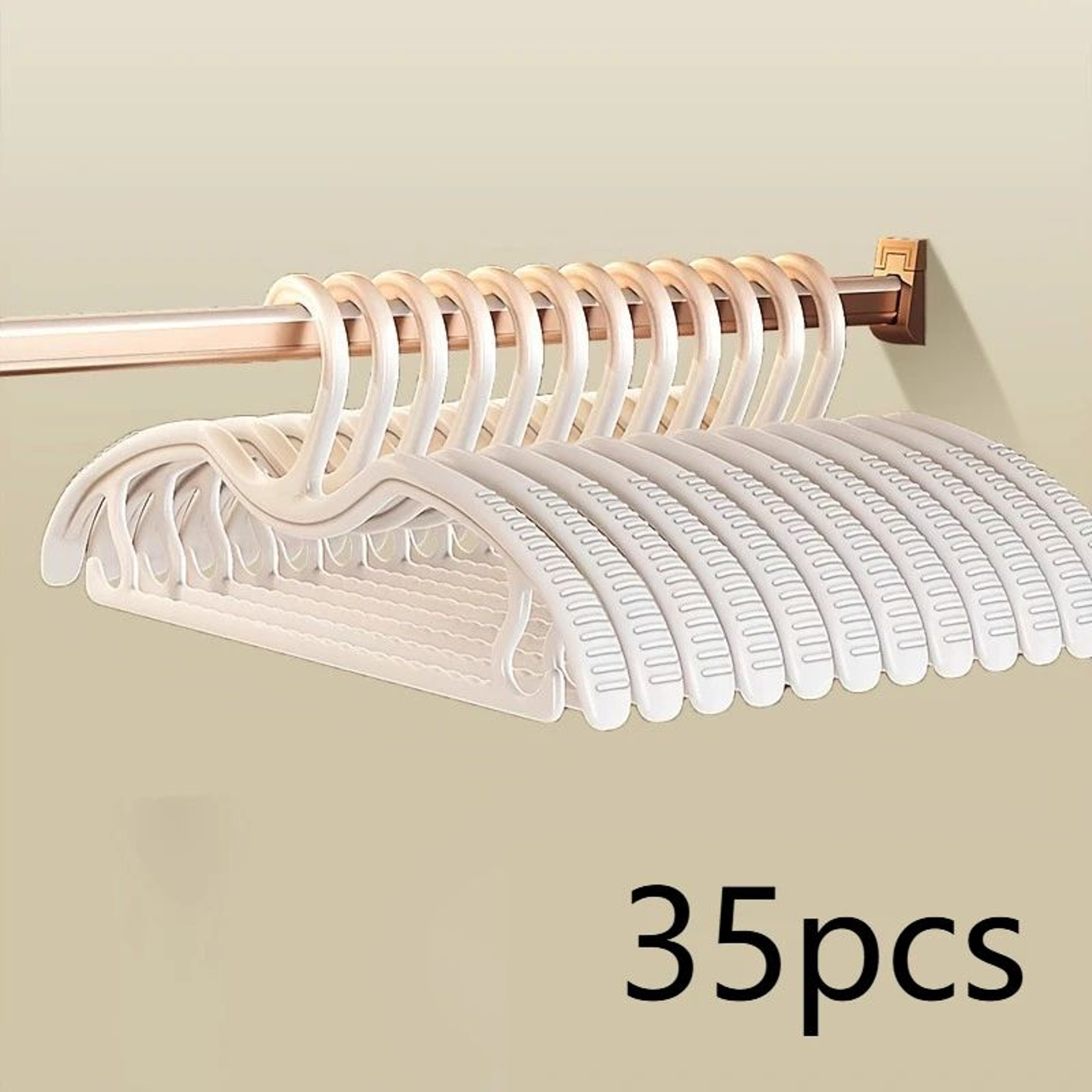 Wide Shoulder Clothes Hangers  NonSlip MarkFree Space Saving Plastic Closet Organizer For Home Dorm 8
