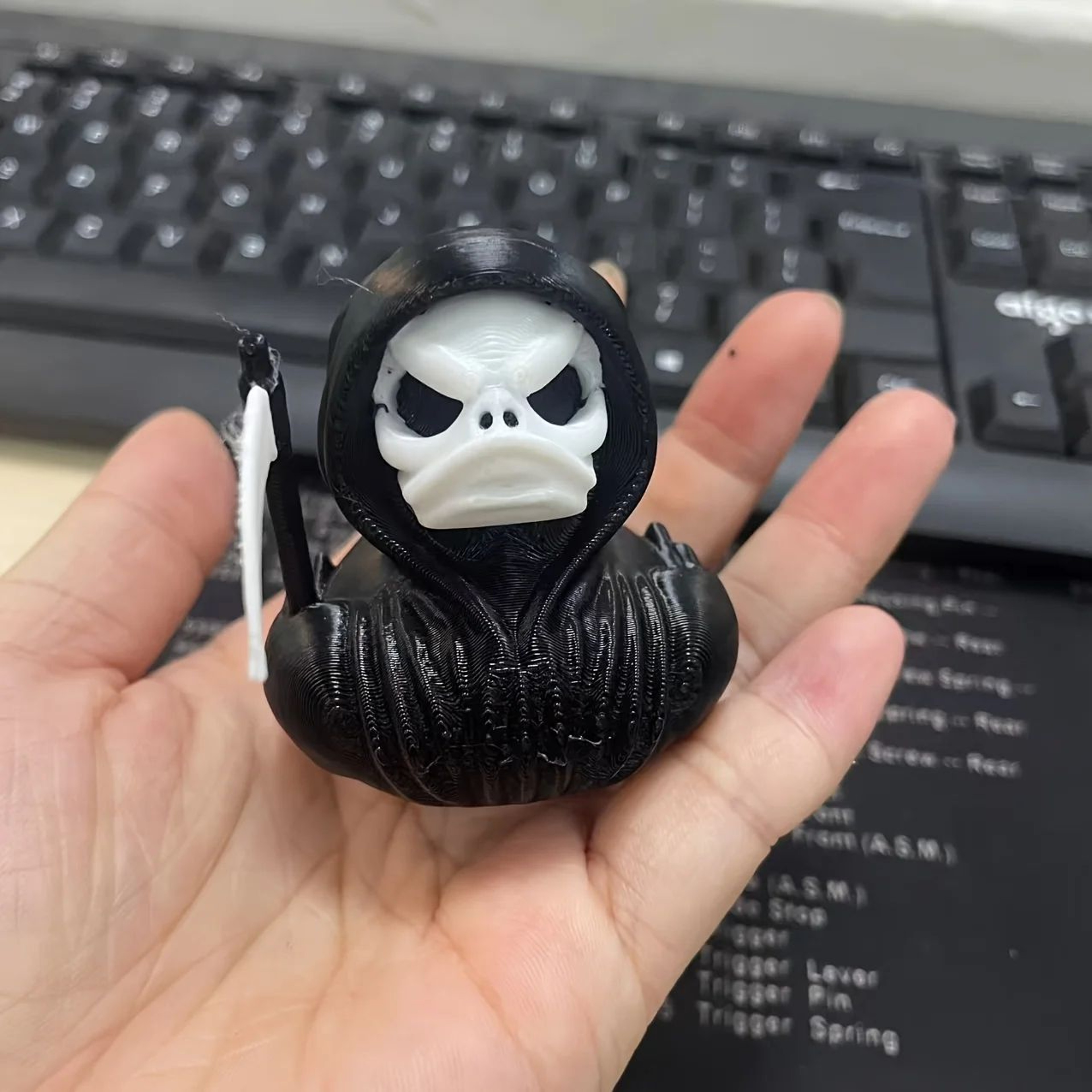 Grim Reaper Duck Statue  3D Scary Resin Death Duck Figurine For Halloween Haunted House Party  Home 2