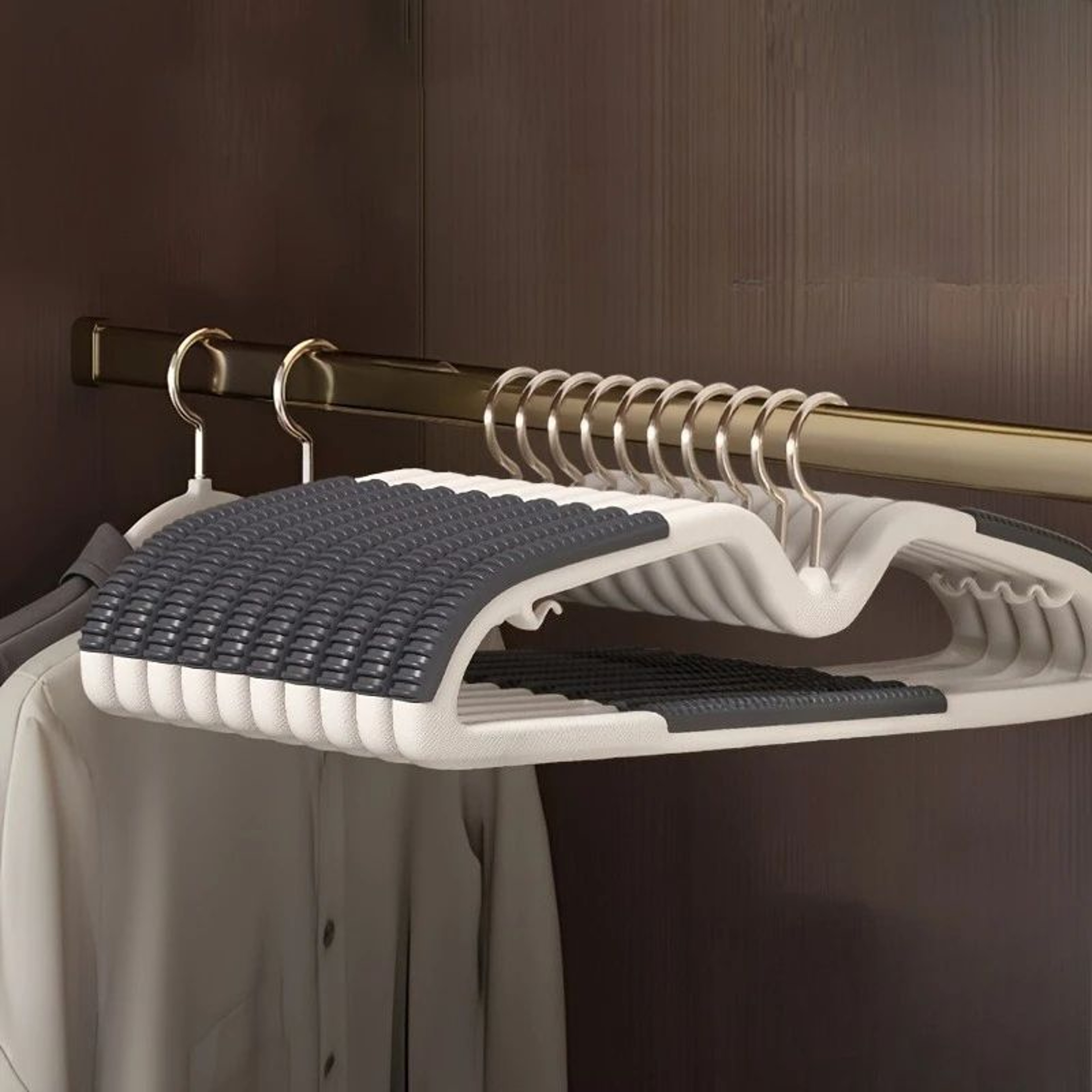 20pcs SpaceSaving Plastic Clothes Hangers  NonSlip Short Neck Wardrobe Organizer With Connectors  M 4