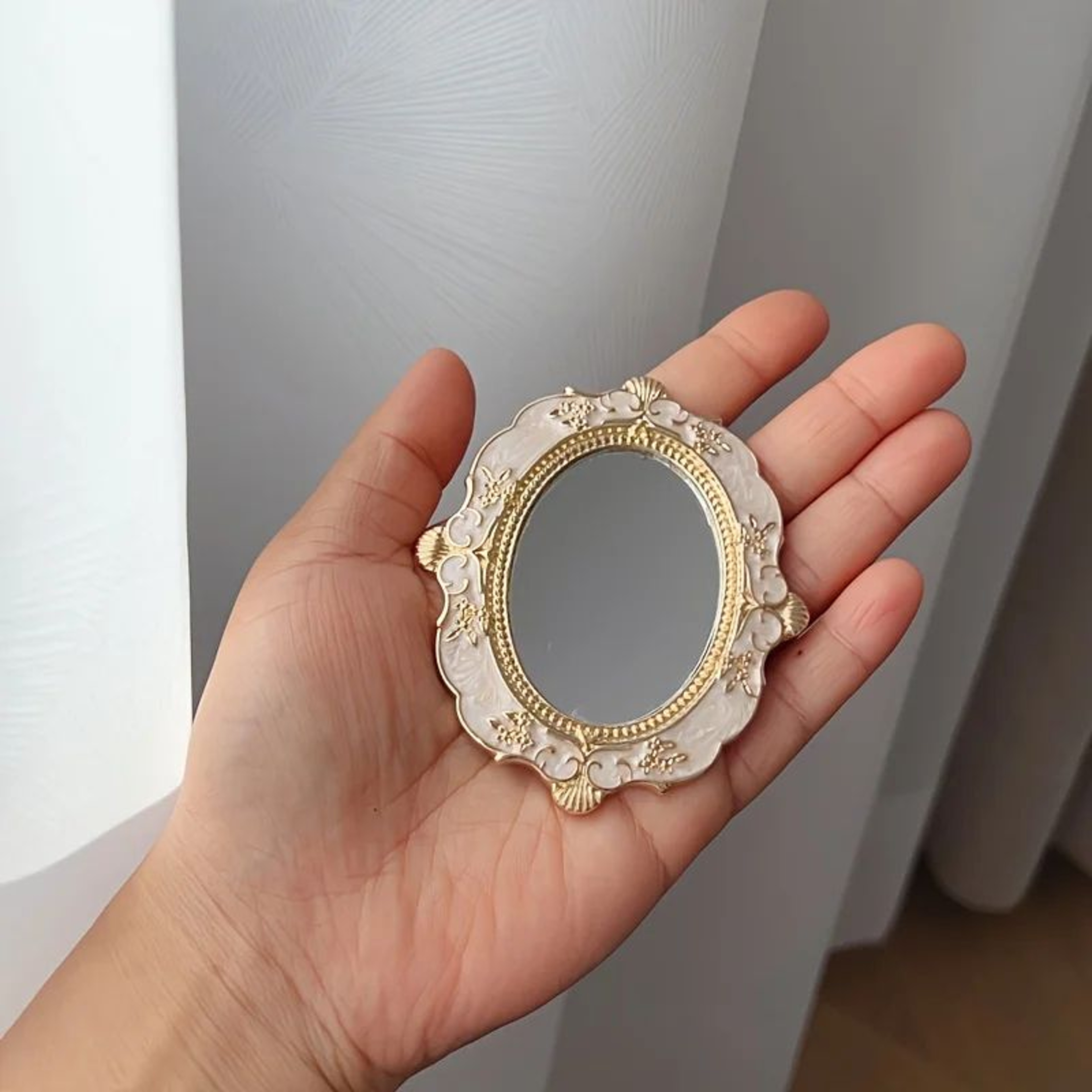 Vintage Floral Hand Mirror  Metal Frame Glass Vanity Mirror With Palace Style Relief For Makeup Tab 1
