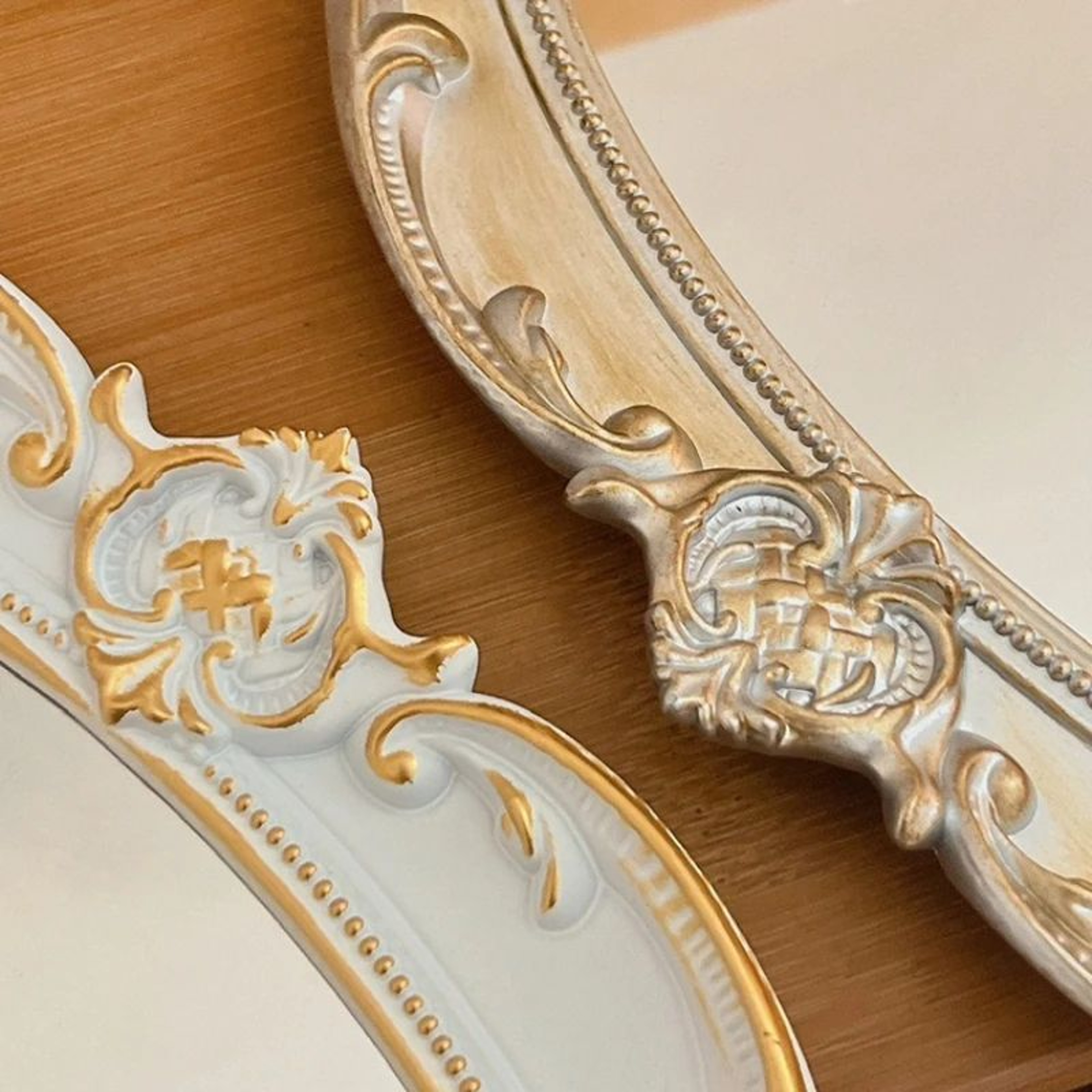 French Retro Desktop Makeup Mirror  Vintage Vanity Decor With Jewelry Storage Tray For Bedroom Dres 5