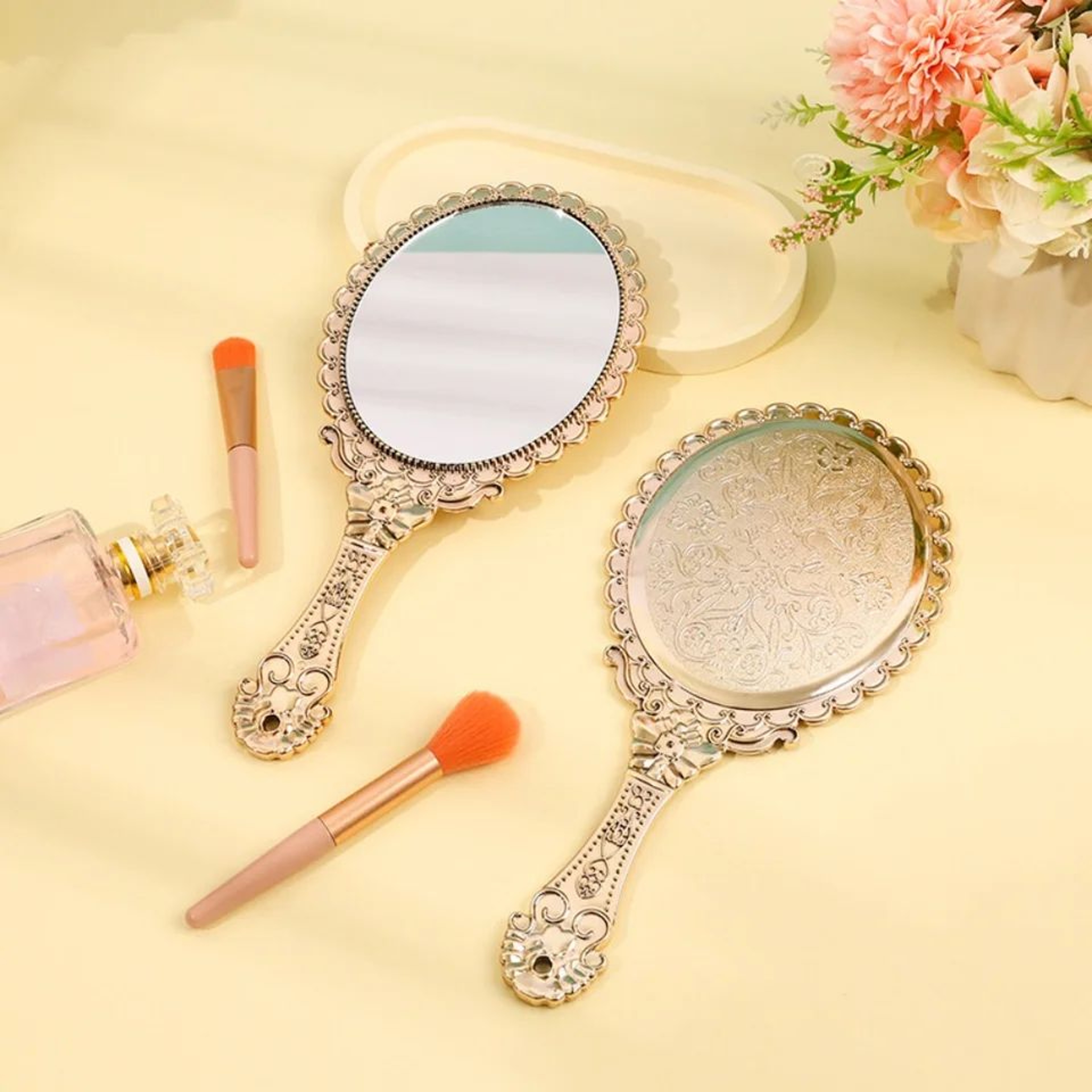 Vintage Baroque Handheld Makeup Mirror  Portable HD Cosmetic Mirror For Home Travel Office  Hair St 3