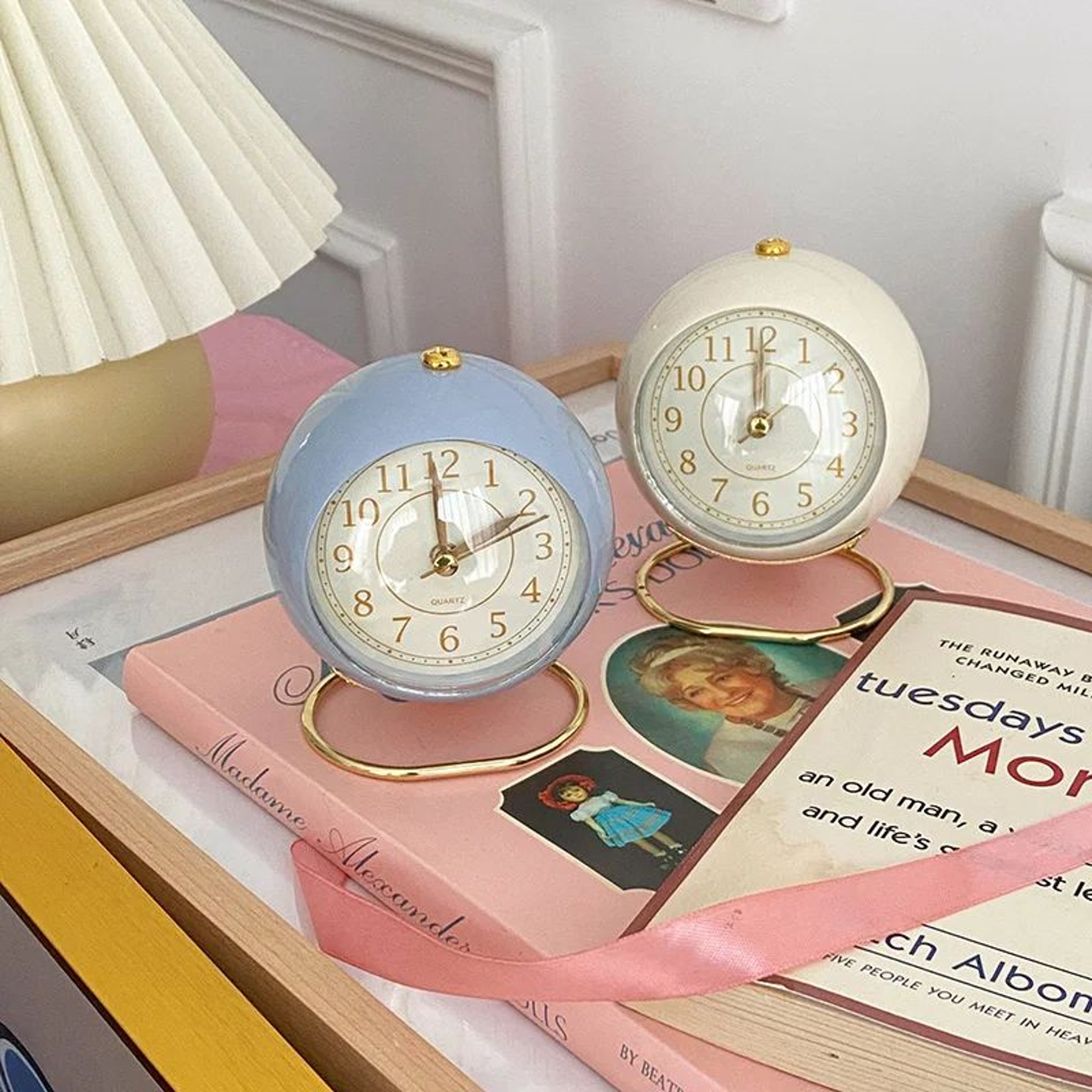 Nordic Silent Quartz Alarm Clock  41 In Compact Metal Table Clock With Night Light Stand For Bedroo