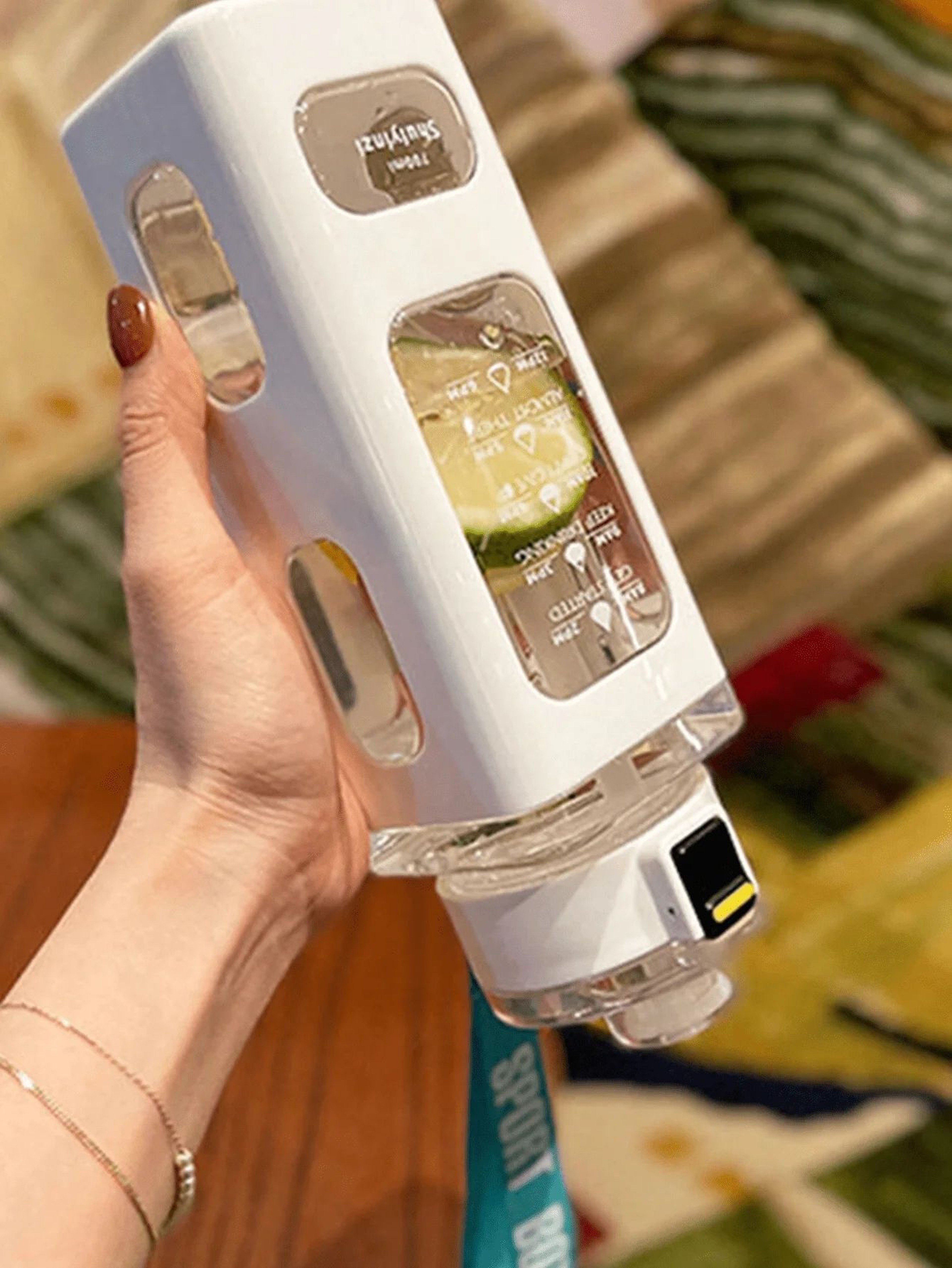 700ml Portable Sports Water Bottle 4