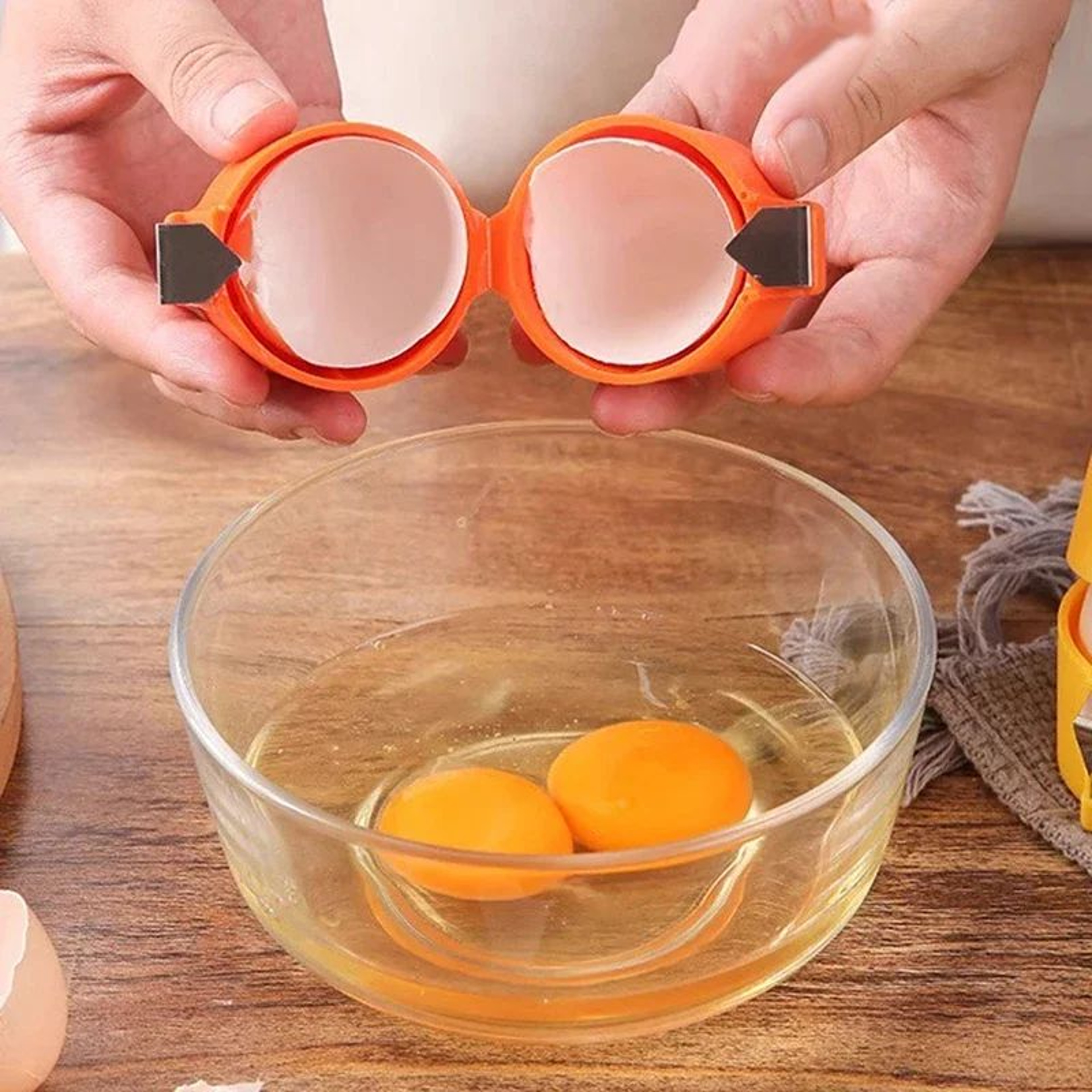 Handheld Egg Shell Cutter And Separator Tool 1