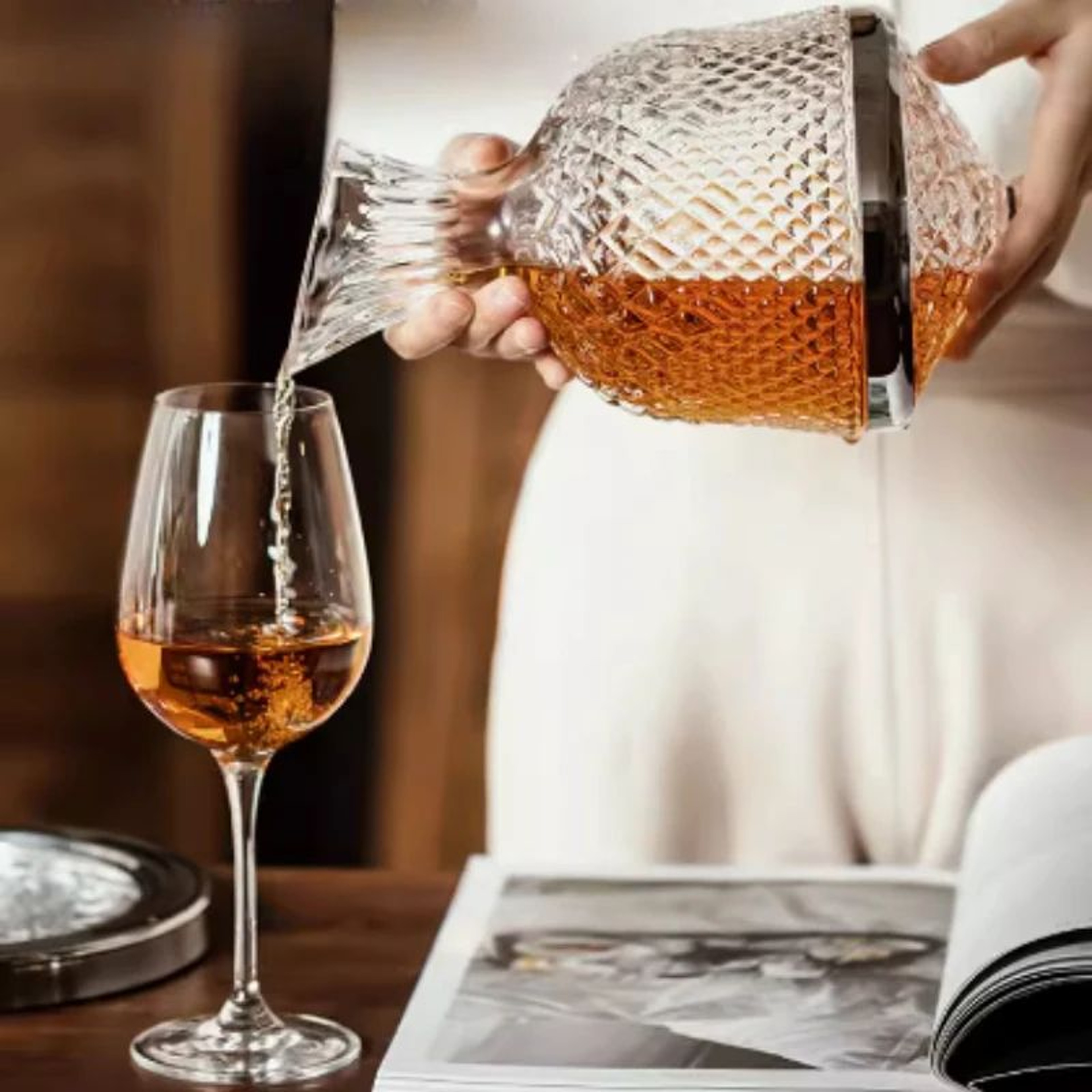 360 Rotating Crystal Glass Wine Decanter 1500 Ml 2