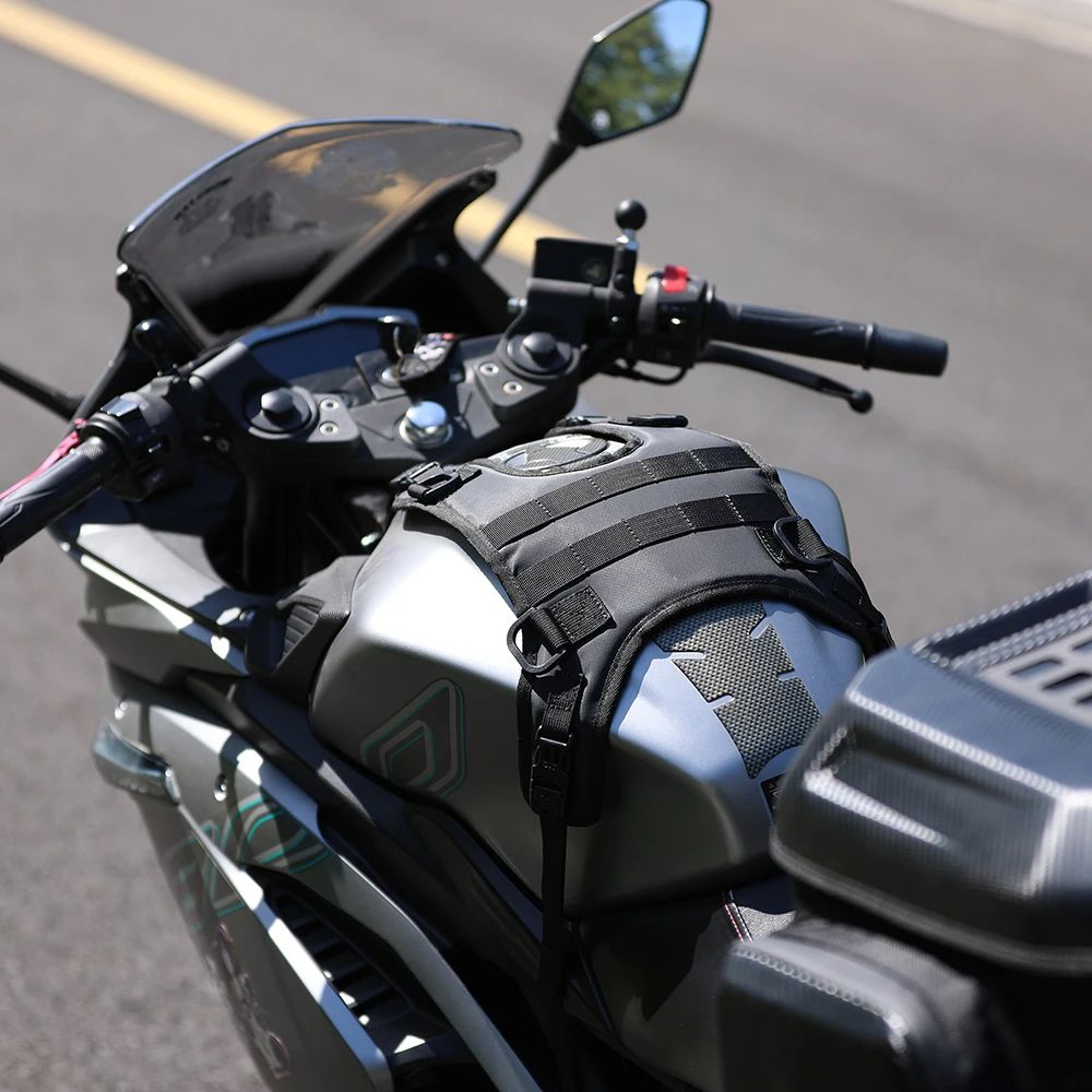 Universal Motorcycle Tank Bag Base With OffRoad Vest Set 2