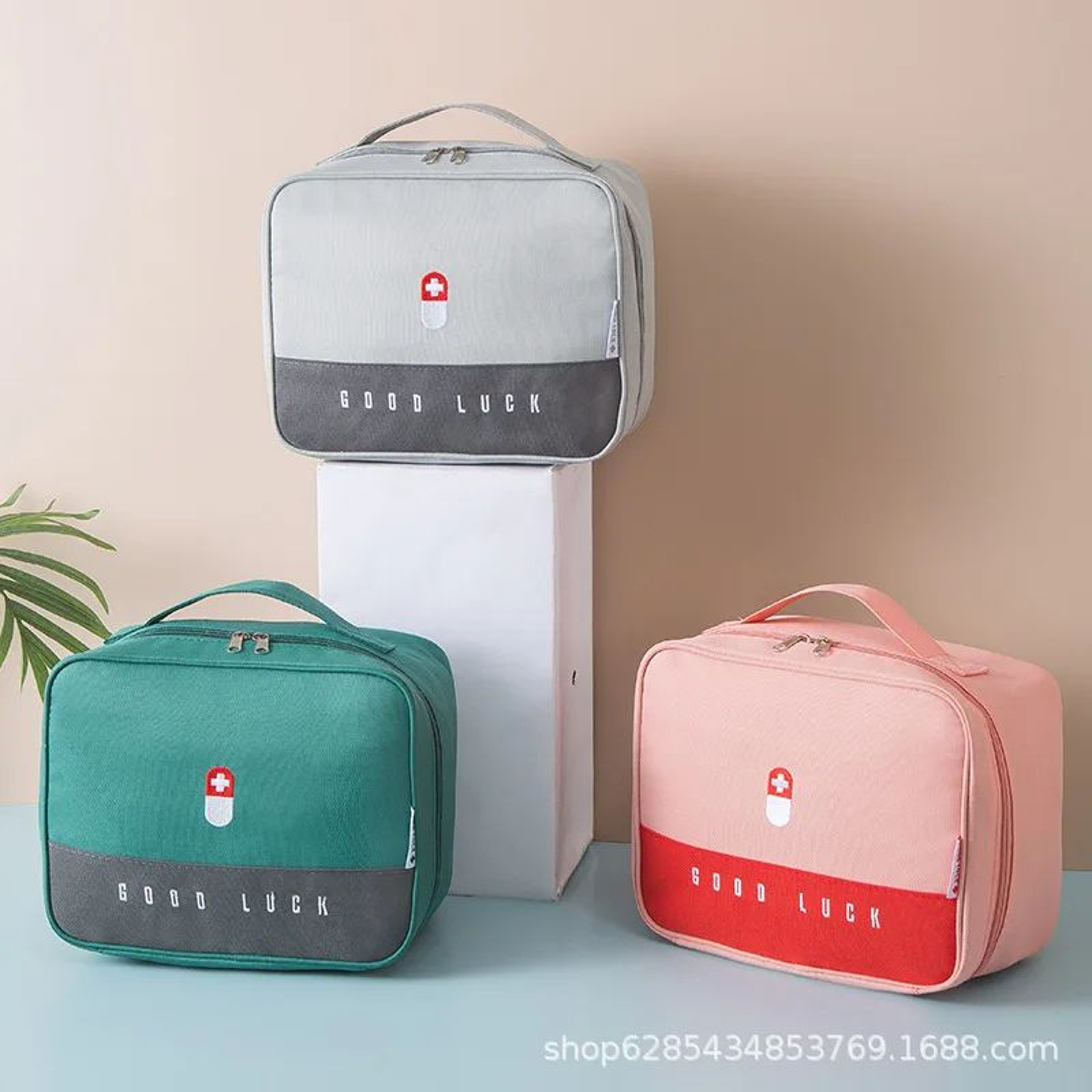 Portable First Aid Storage Bag With Handle 3