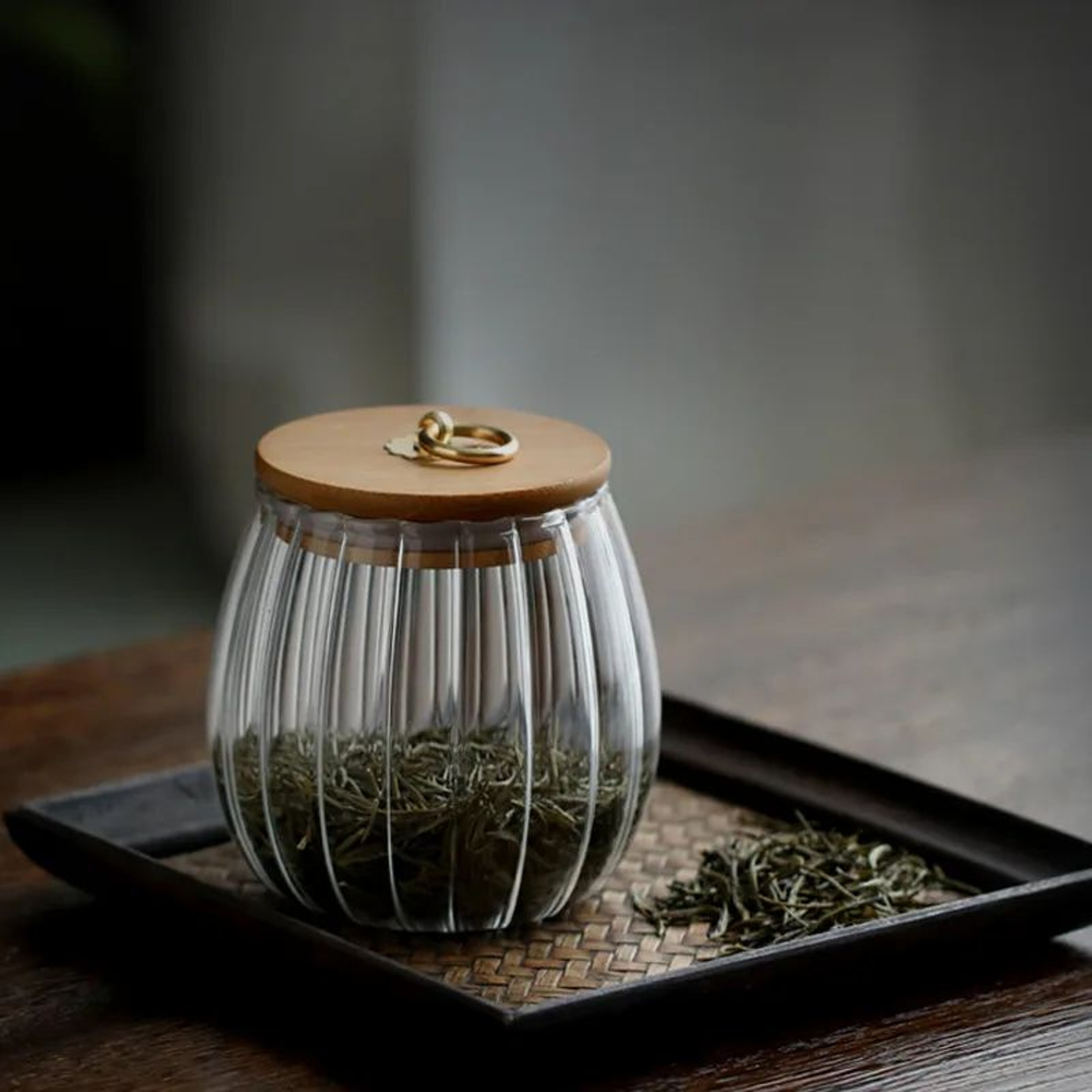 Glass Airtight Food Storage Jar With Wooden Lid 3