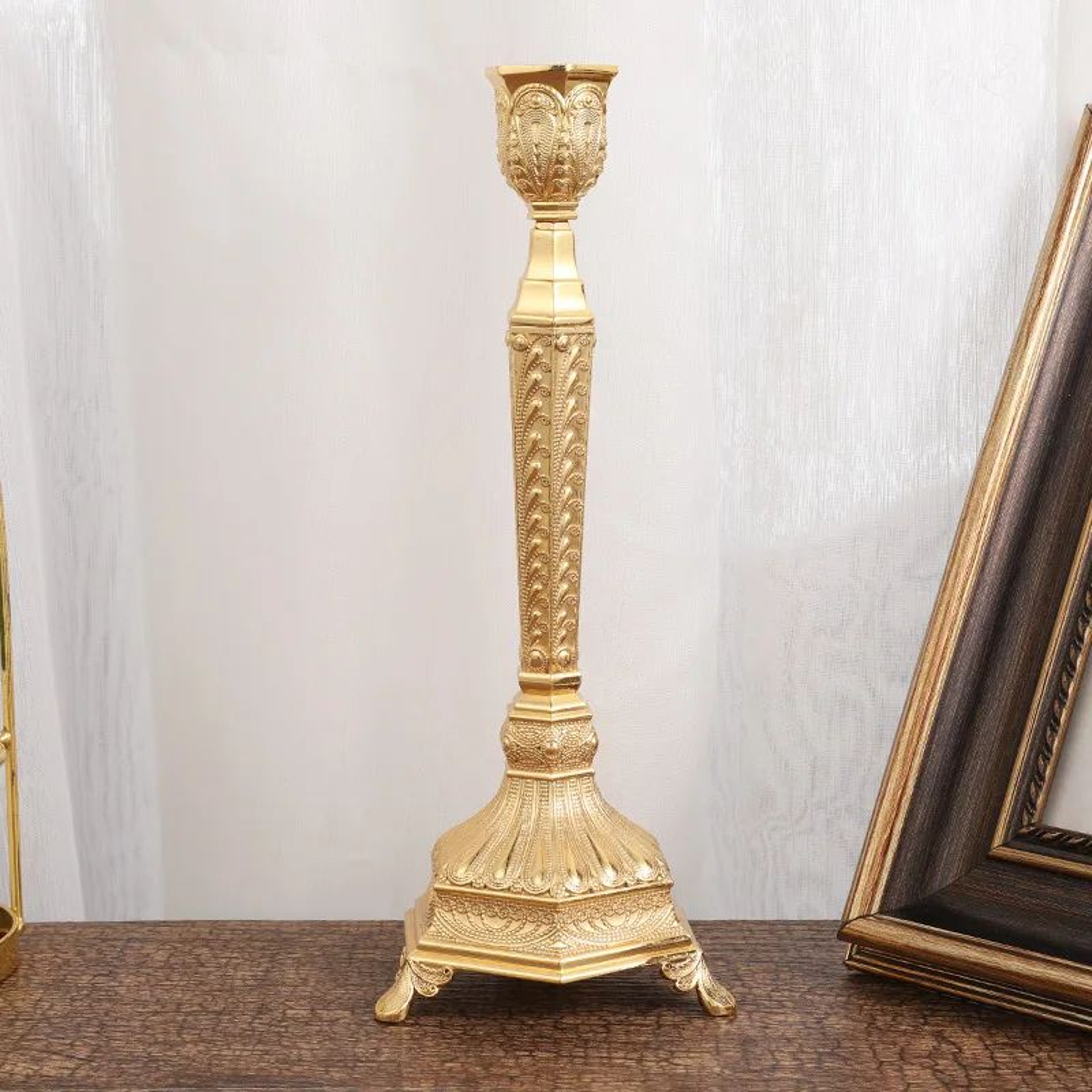 2 Piece Metal Candle Holder Set For Wedding And Home Decor 5