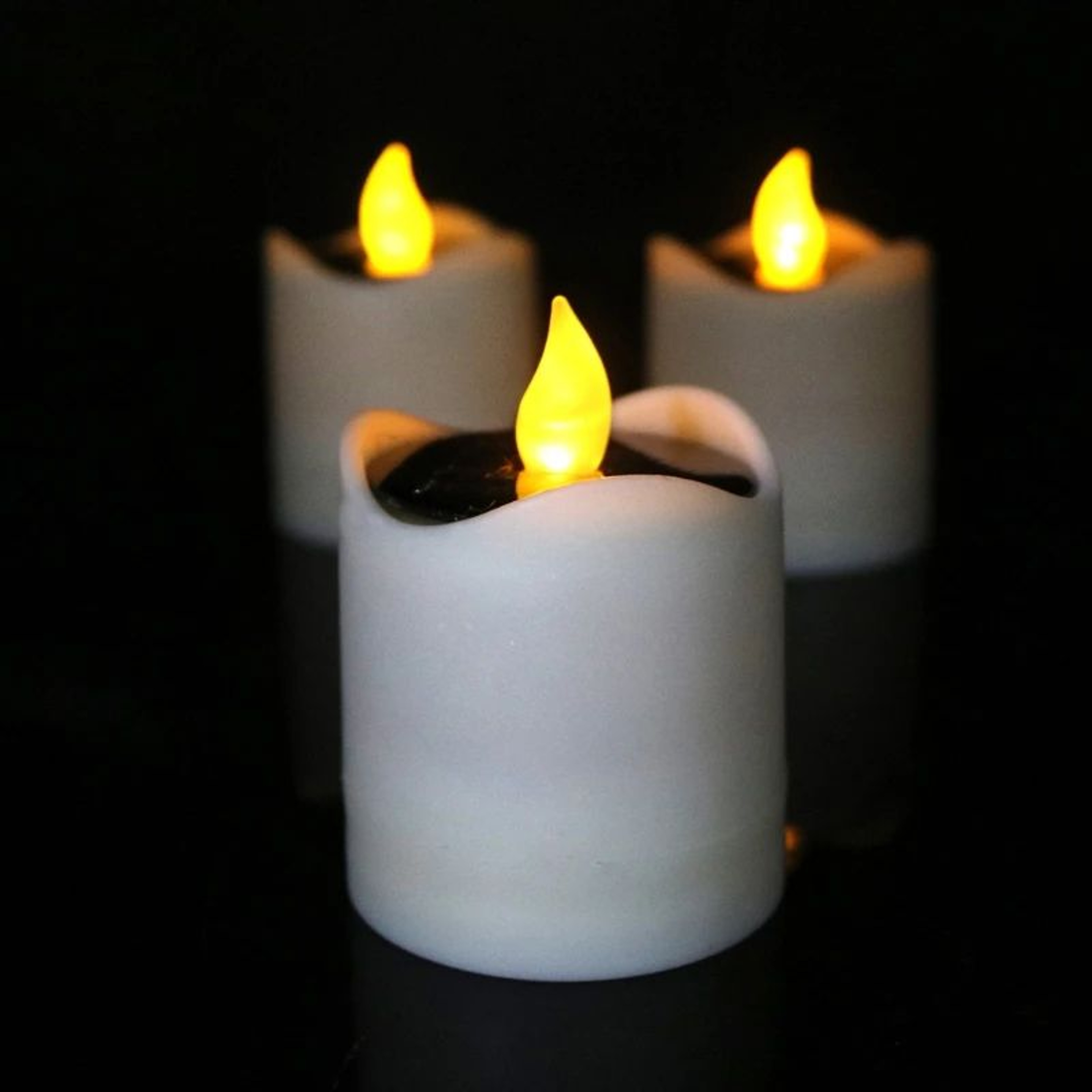 Solar Powered LED Flickering Tea Light Candle For Outdoor Decor 2