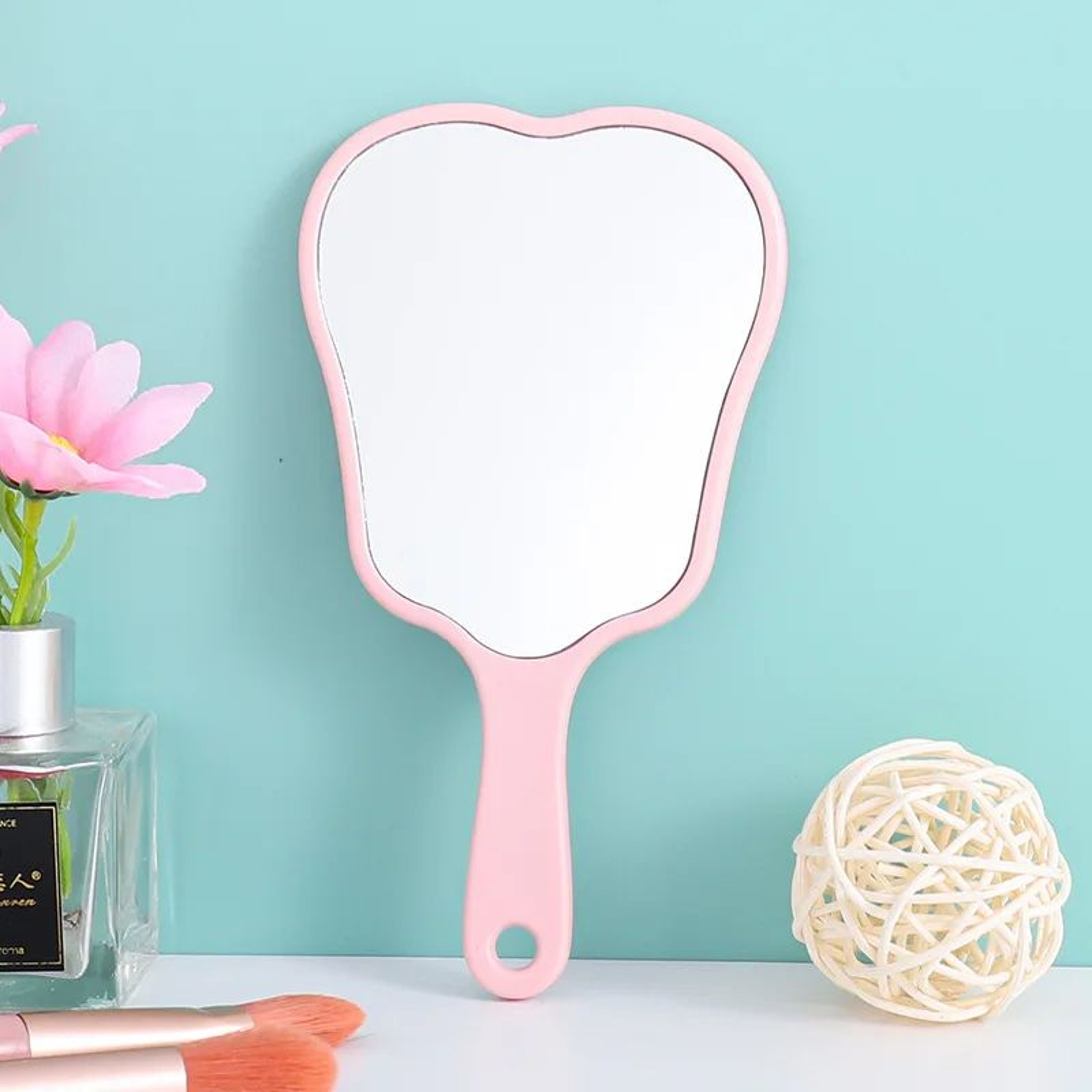 Lightweight Tooth Shaped Handheld Makeup Mirror 10