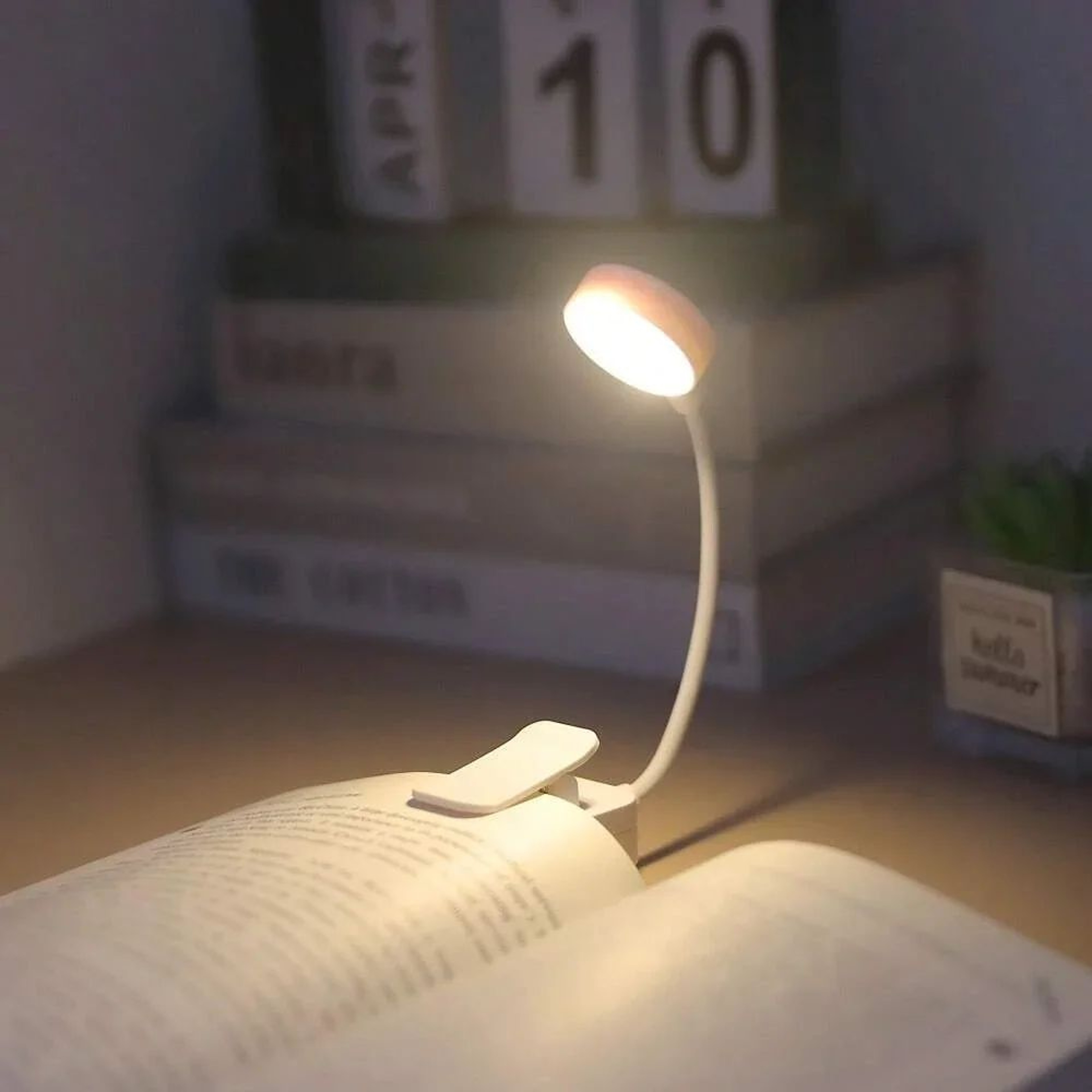 Mini LED Clip On Reading Light With 3 Adjustable Modes 1