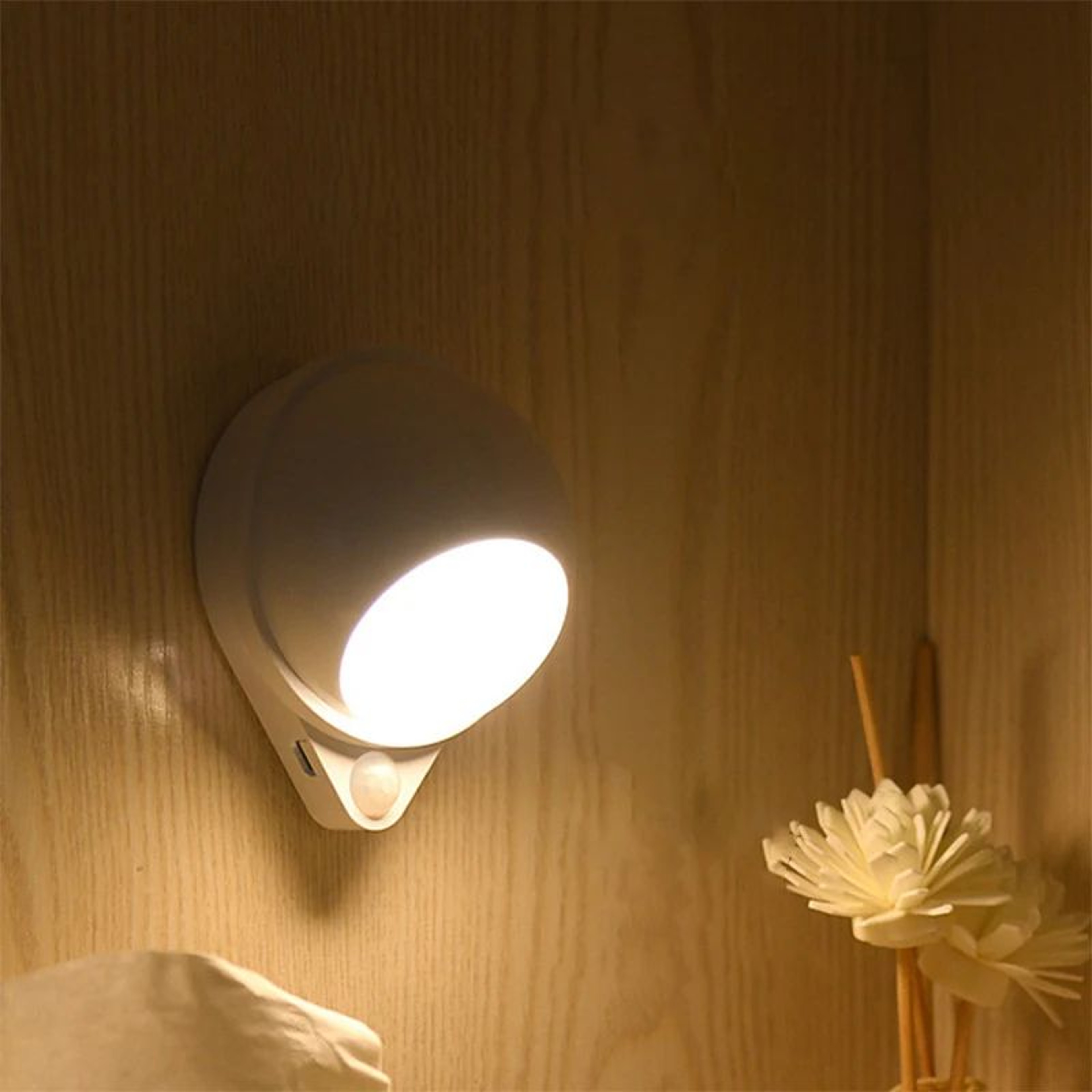 Rechargeable Motion Sensor LED Cabinet Night Light 0