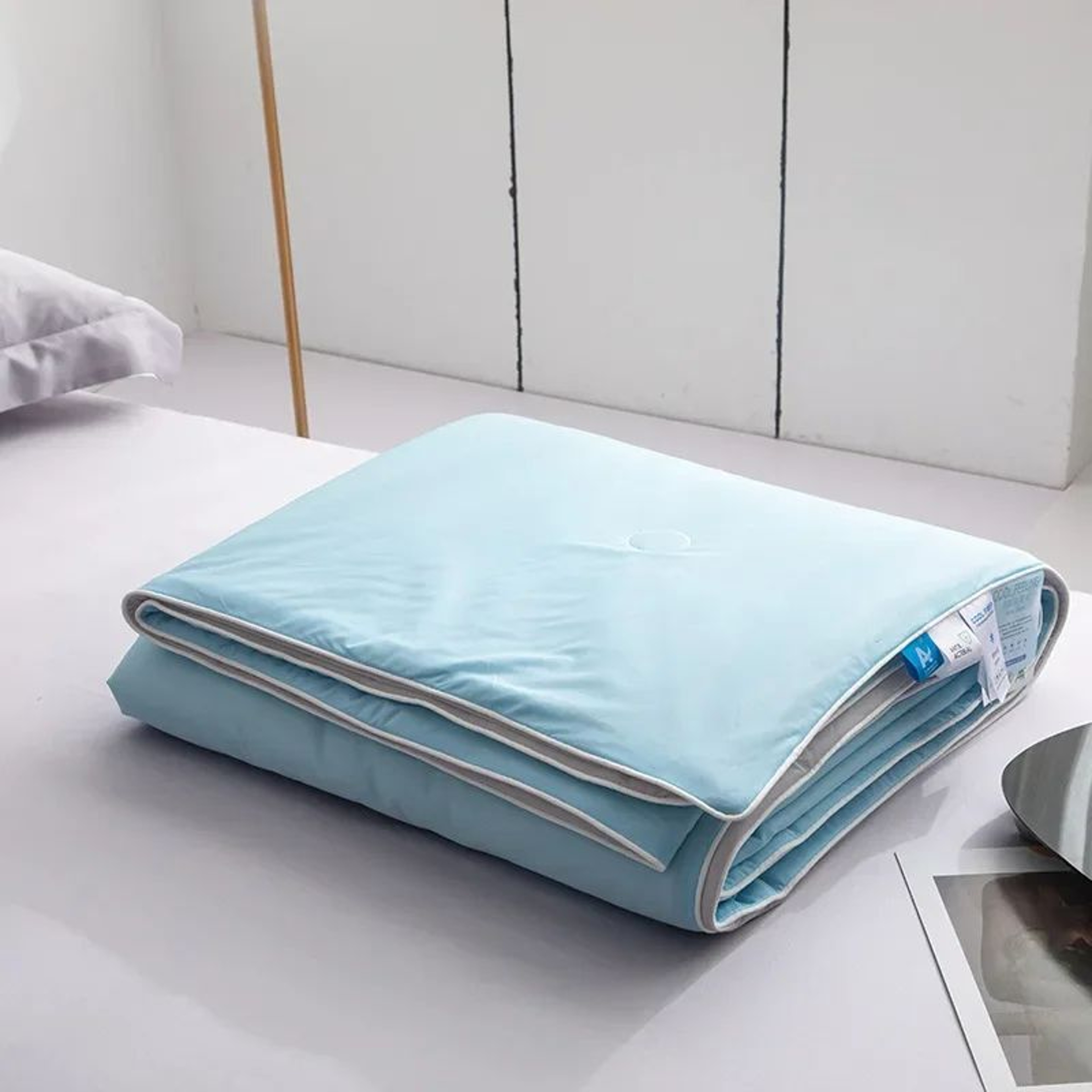 Ice Silk Lightweight Summer Cooling Comforter Blanket 5