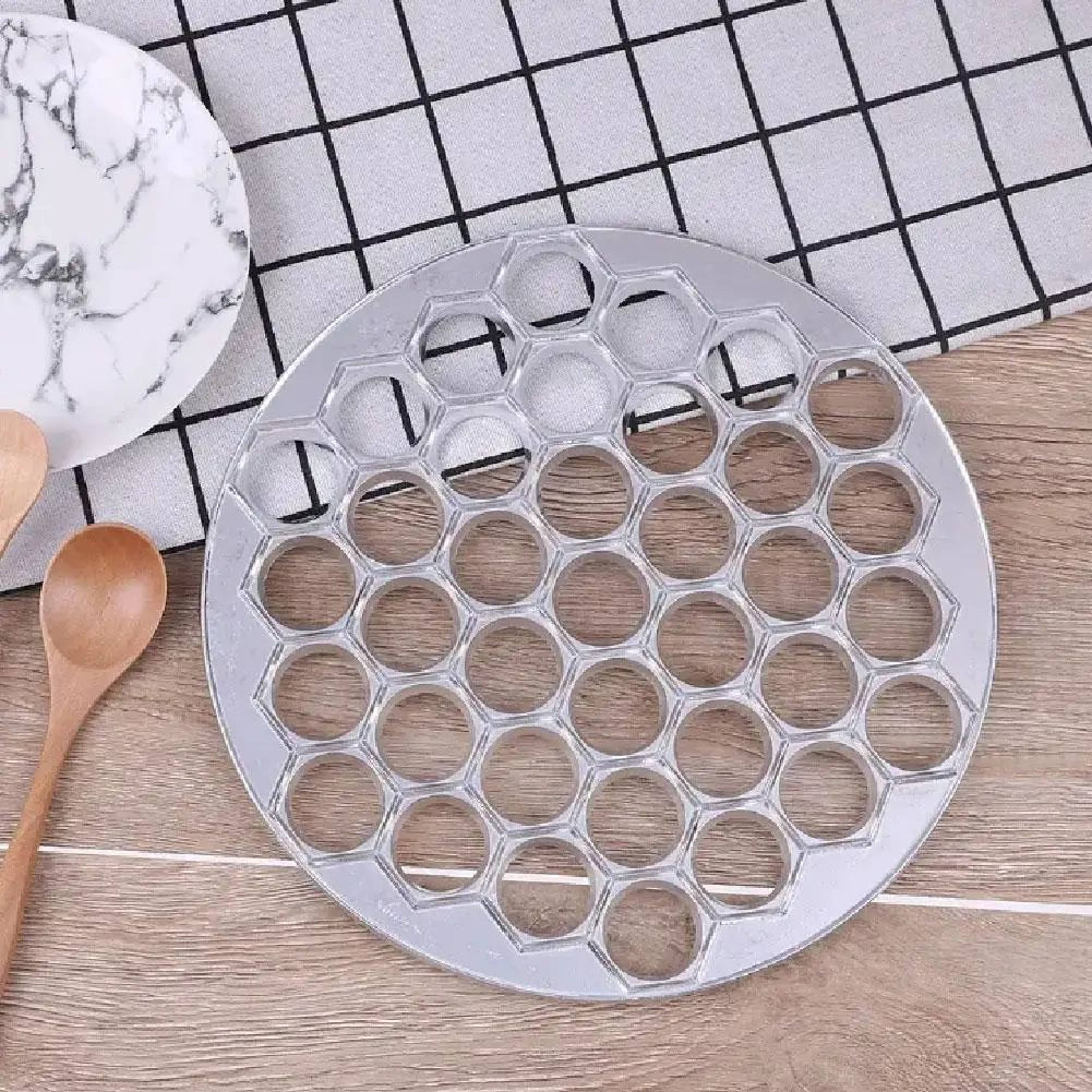 37 Hole Aluminum Dumpling Mold For Pelmeni And Ravioli 3