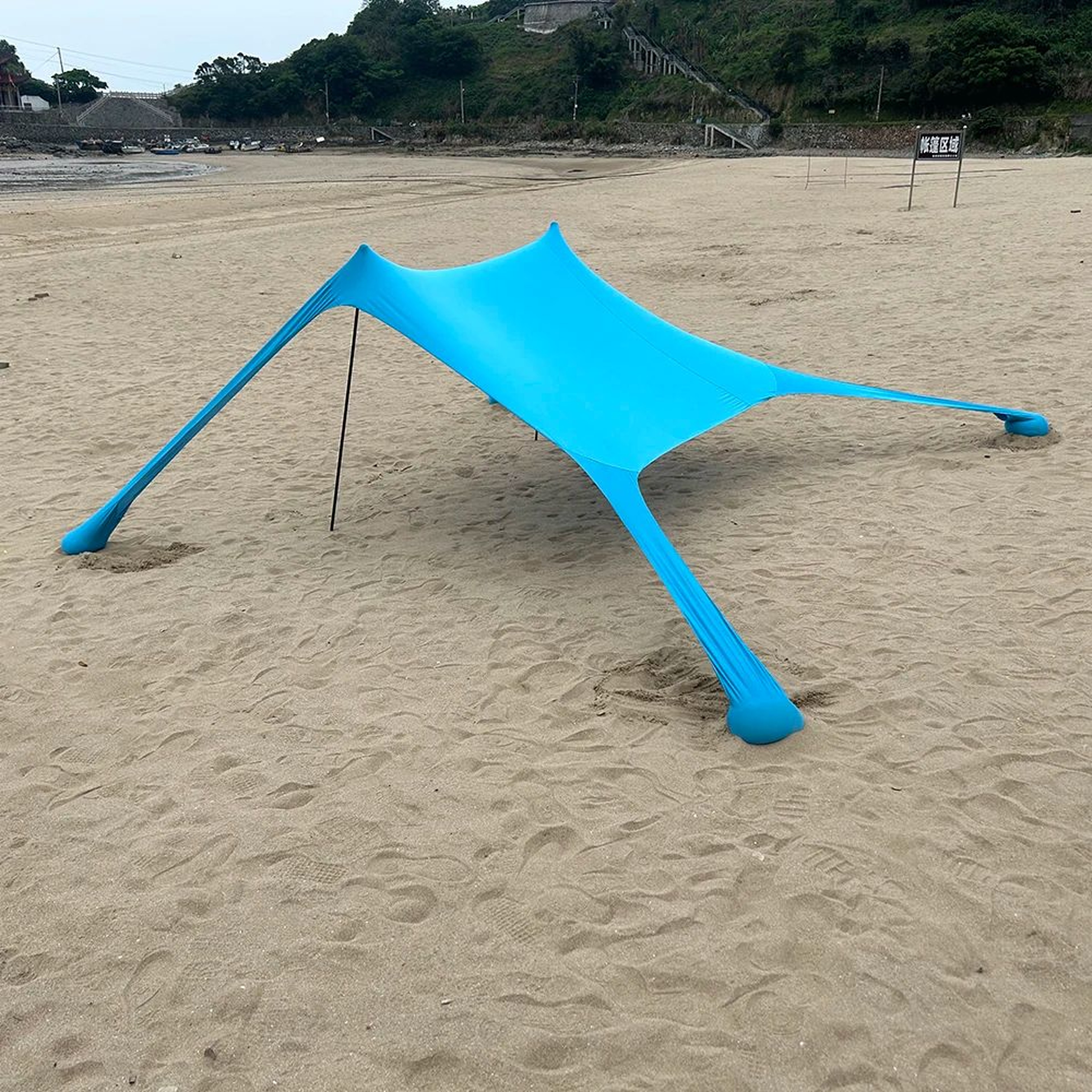 Portable One Piece Beach Sun Shelter With UPF50 Plus Protection 2
