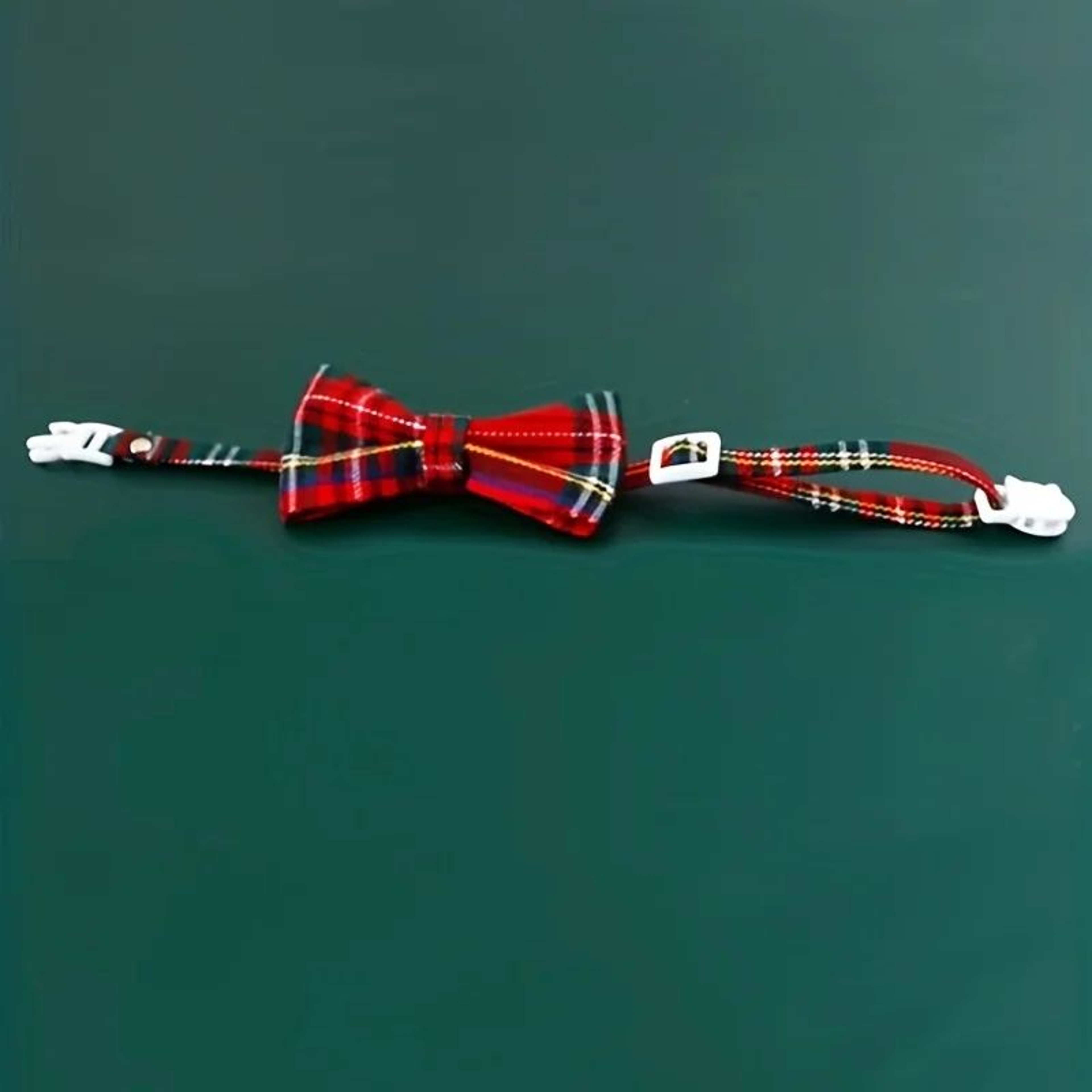 Adjustable Red Plaid Cat Collar With Bow Tie And Bell For Christmas 1