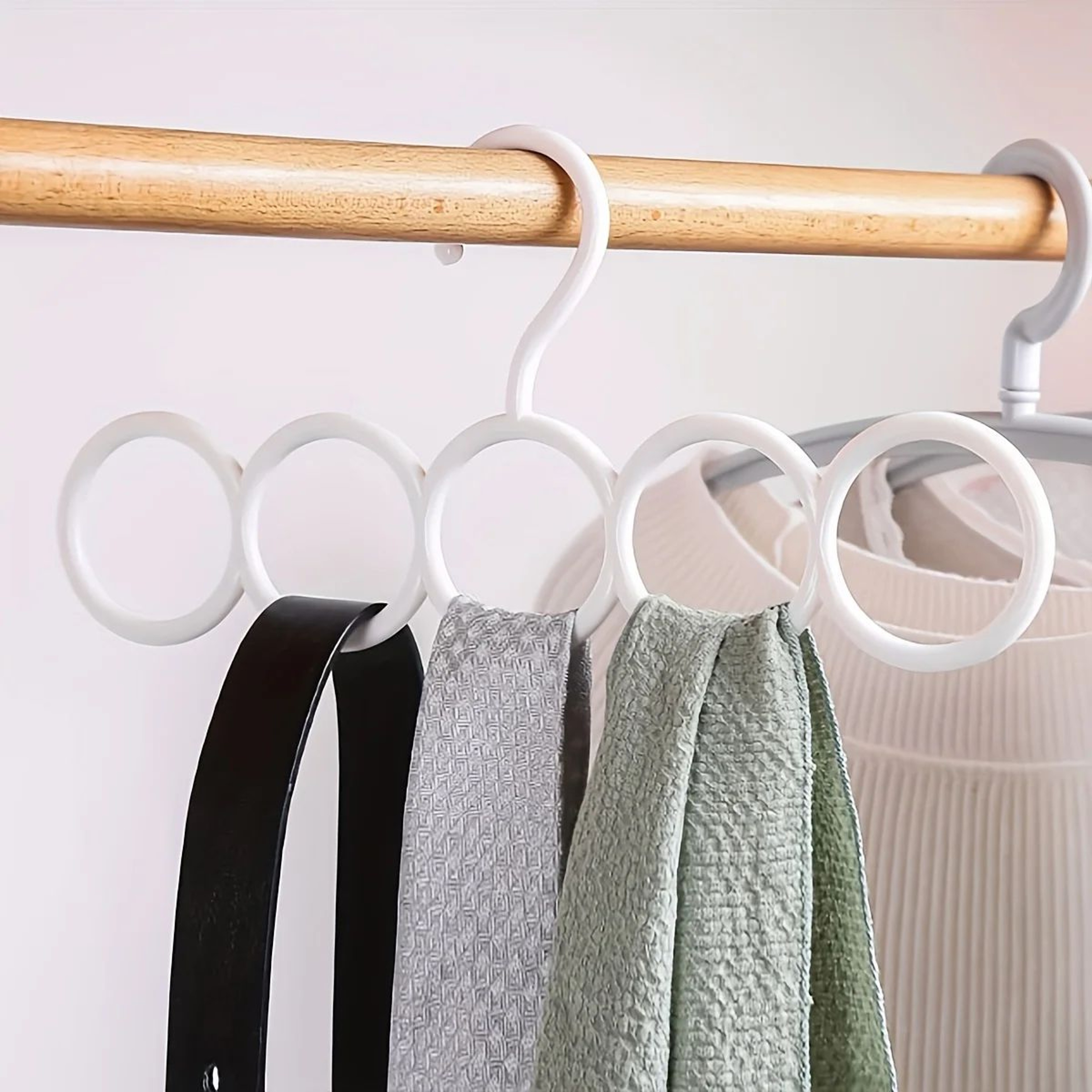 Five Ring Scarf And Clothing Storage Hanger For Closet Organization 3