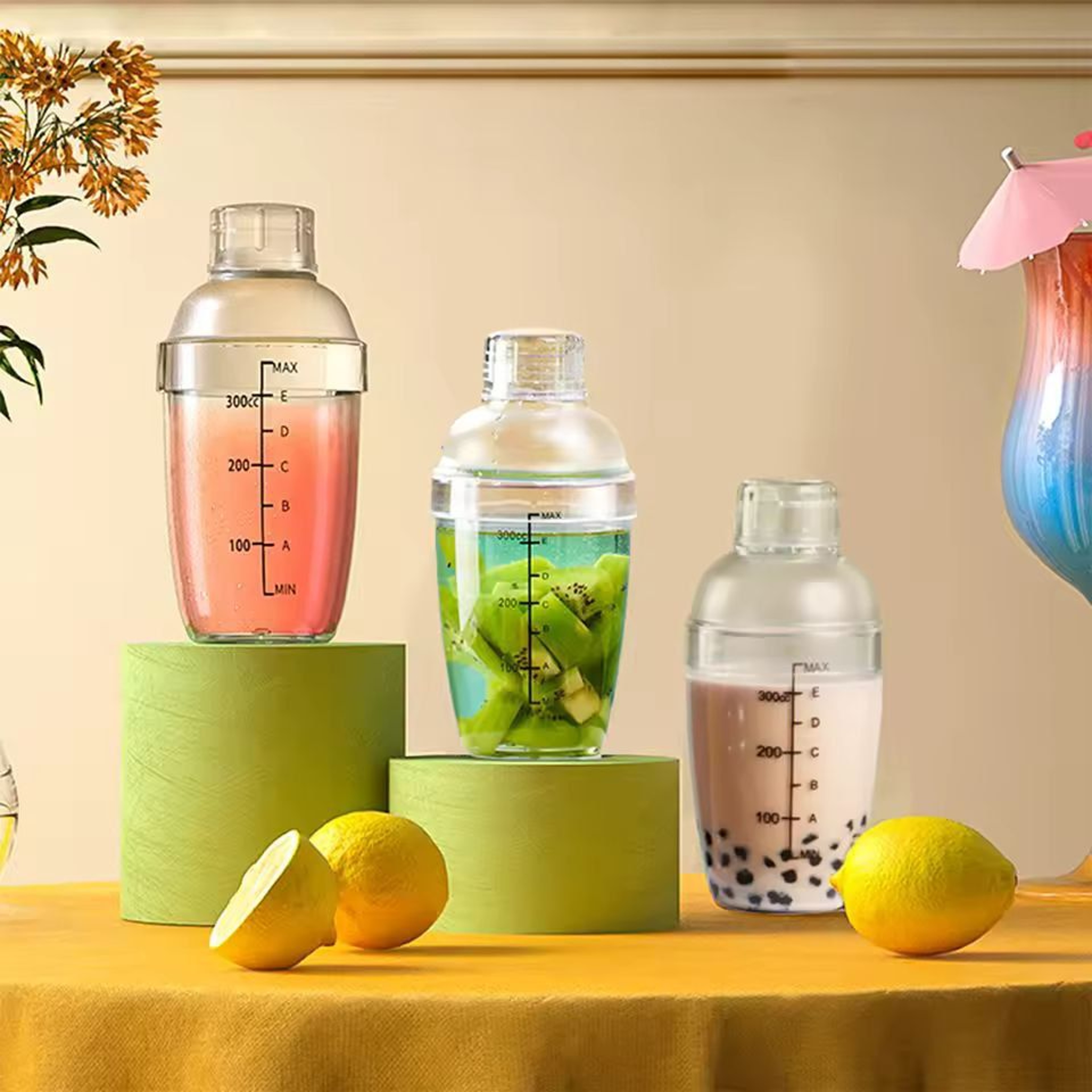 BaristaStyle Drink Mixer  Premium Plastic Cocktail Shaker With Measuring Scales 3501000 Ml 1
