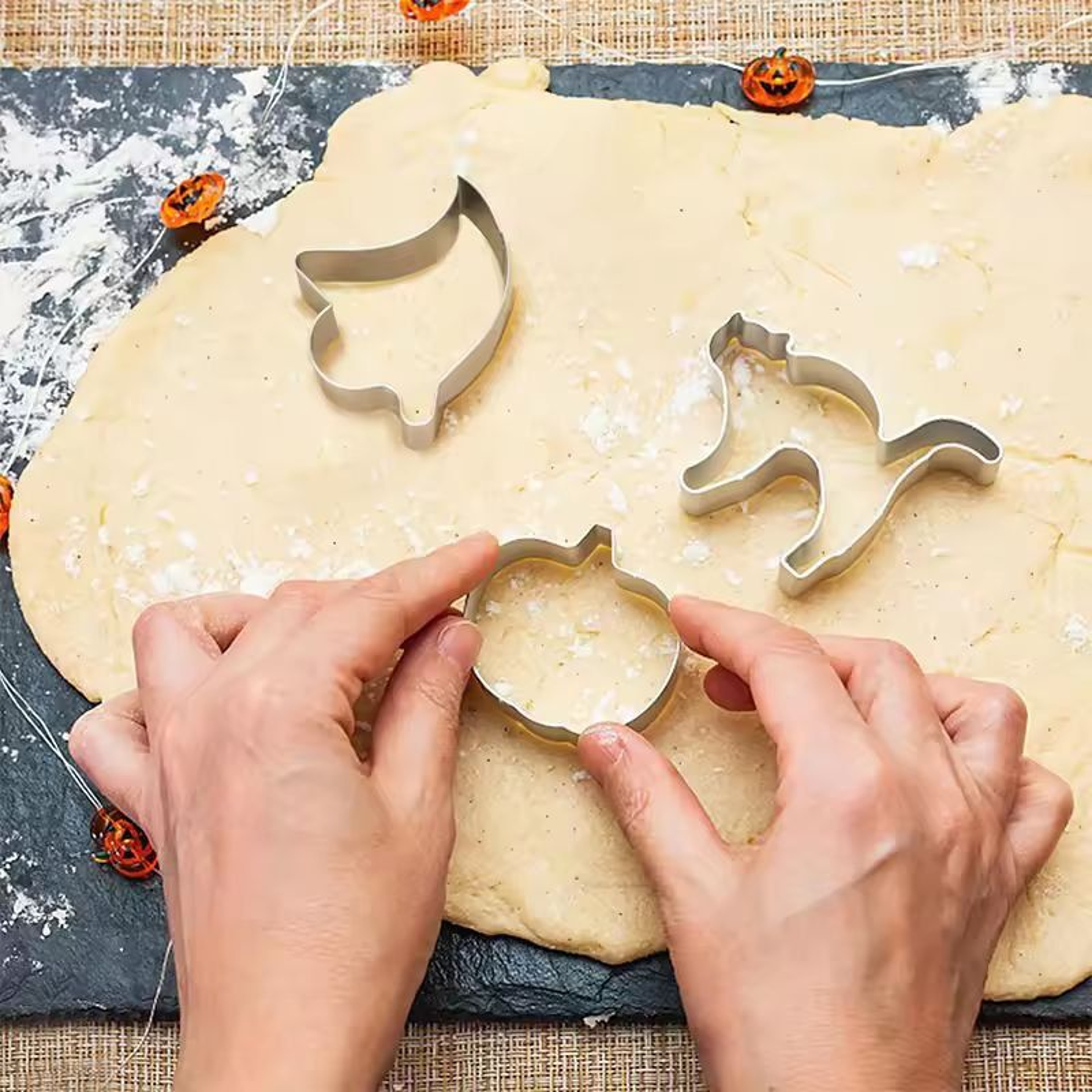 Festive Halloween Cookie Cutter Set 12Piece Stainless Steel Bat Ghost  Pumpkin Shapes 2