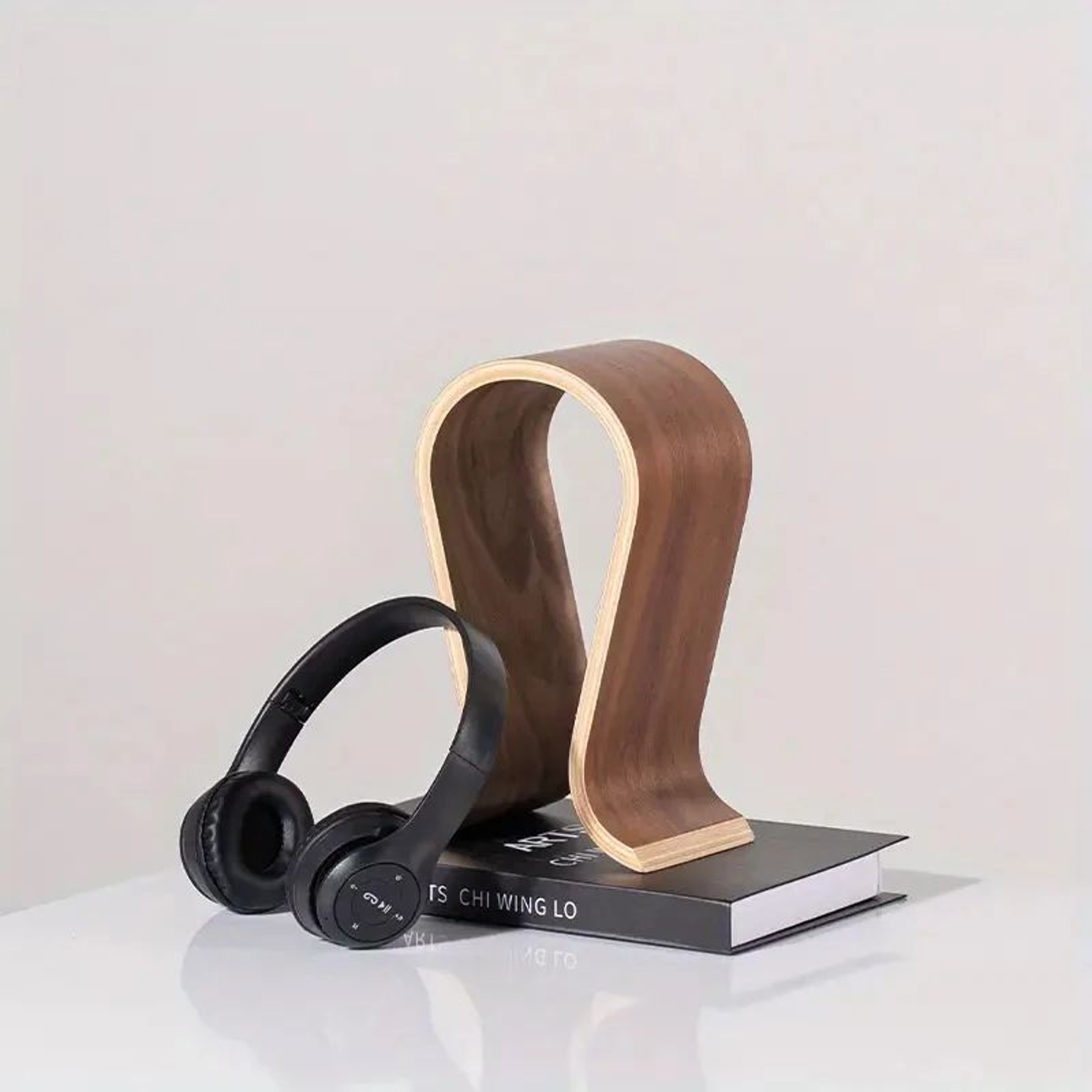 UShaped Wooden Headphone Stand For Desk  Desktop Headphone Holder  Display 2