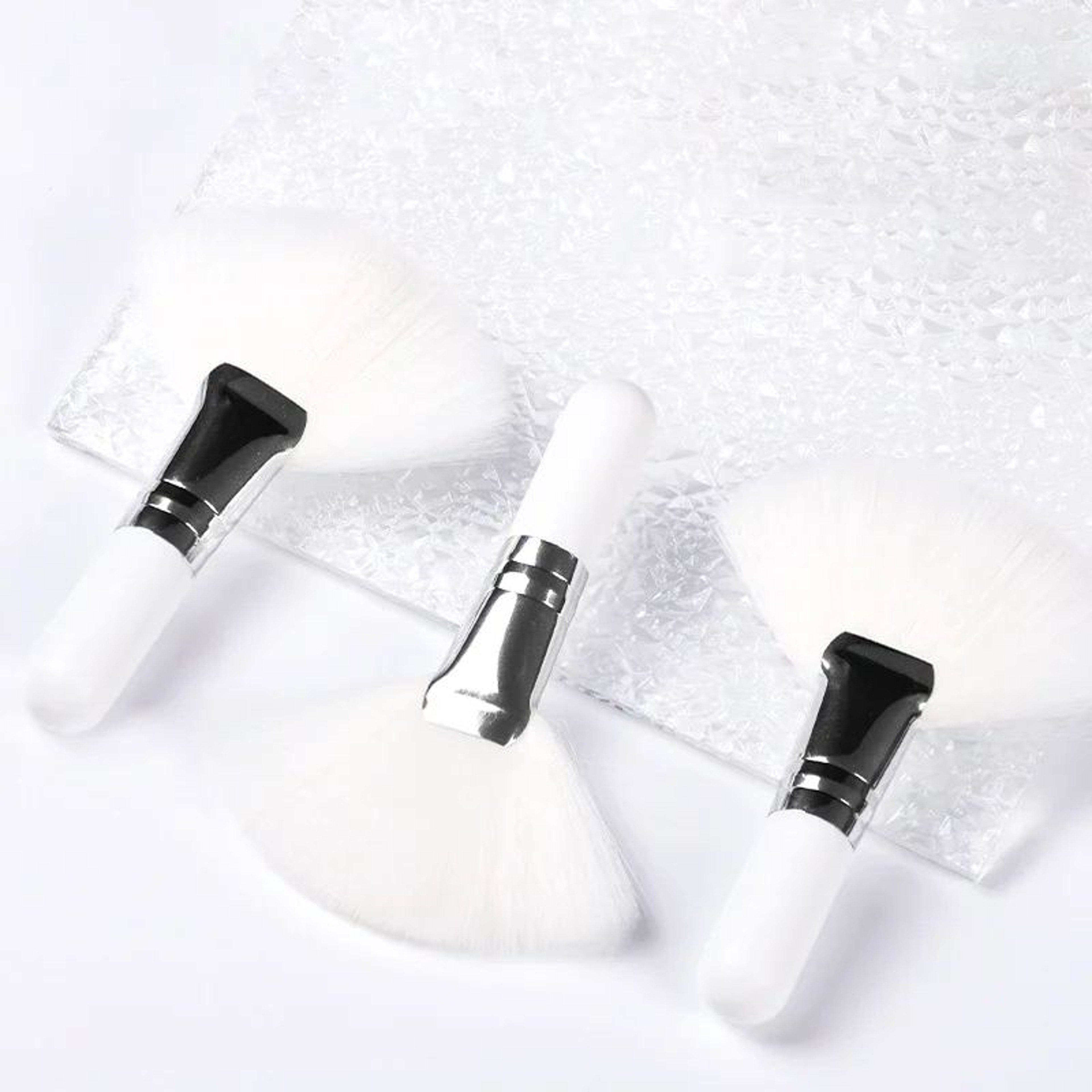Precision Glow Mini Fan Makeup Brush For Highlighter Blush  Powder 2