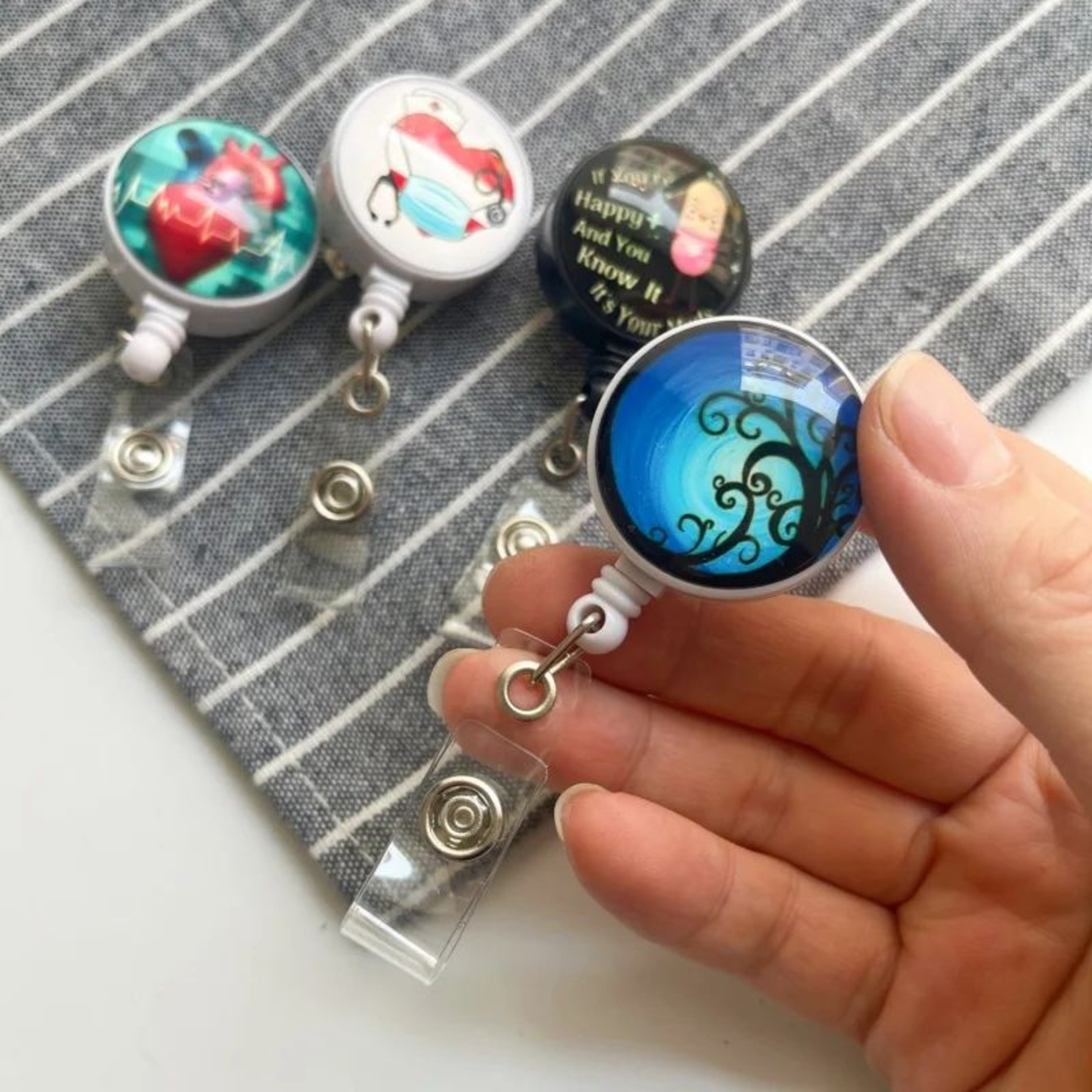 Cute Cartoon Nurse Badge Reel Retractable Badge Holder For Doctors Nurses  Students 2