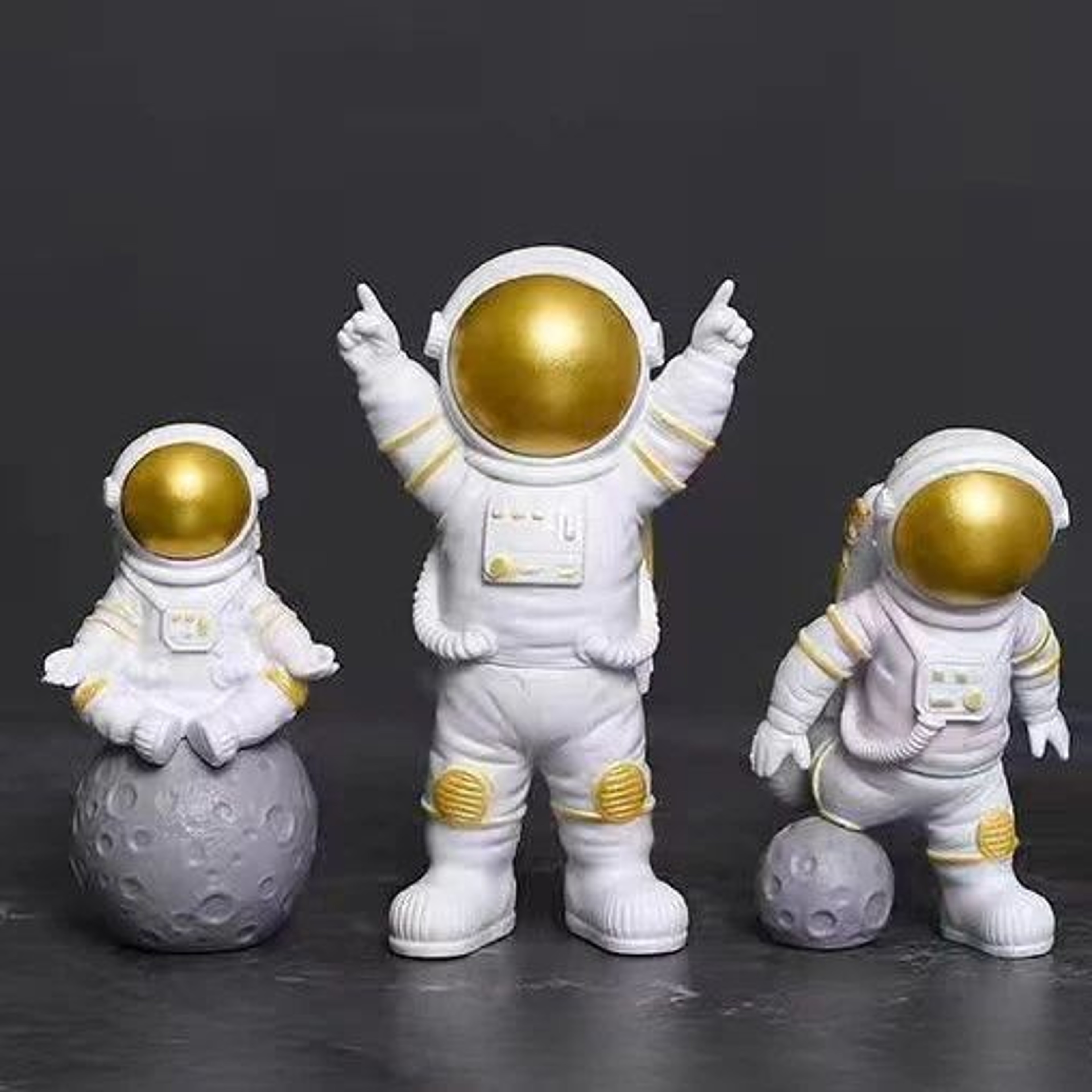4Piece Astronaut Figurine Set Resin Space Decor Statues For Desk Shelf And Kids Room 10