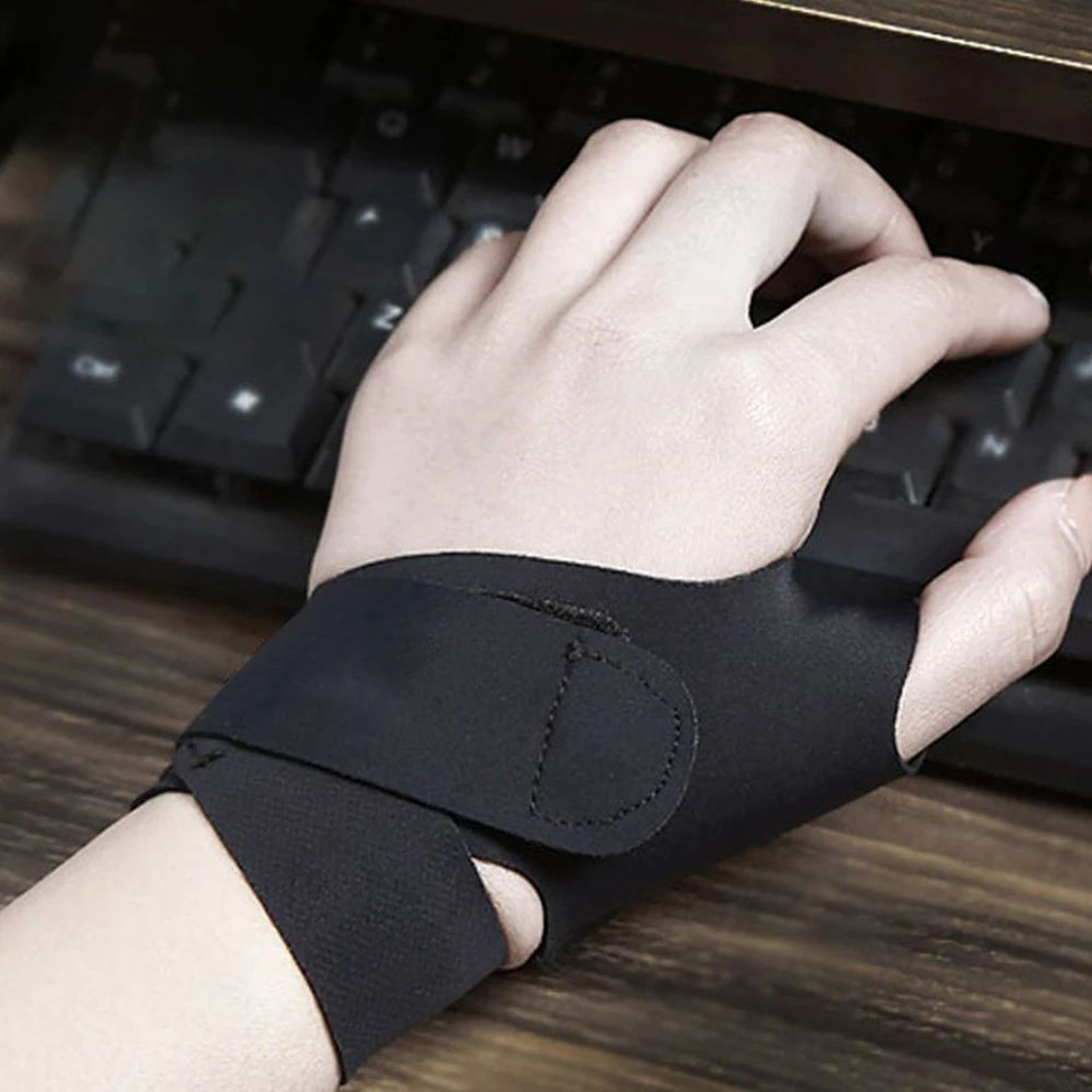 Adjustable Wrist Thumb Brace With Thumb Support Stabilizer For Pain Relief Gaming And Daily Use 5