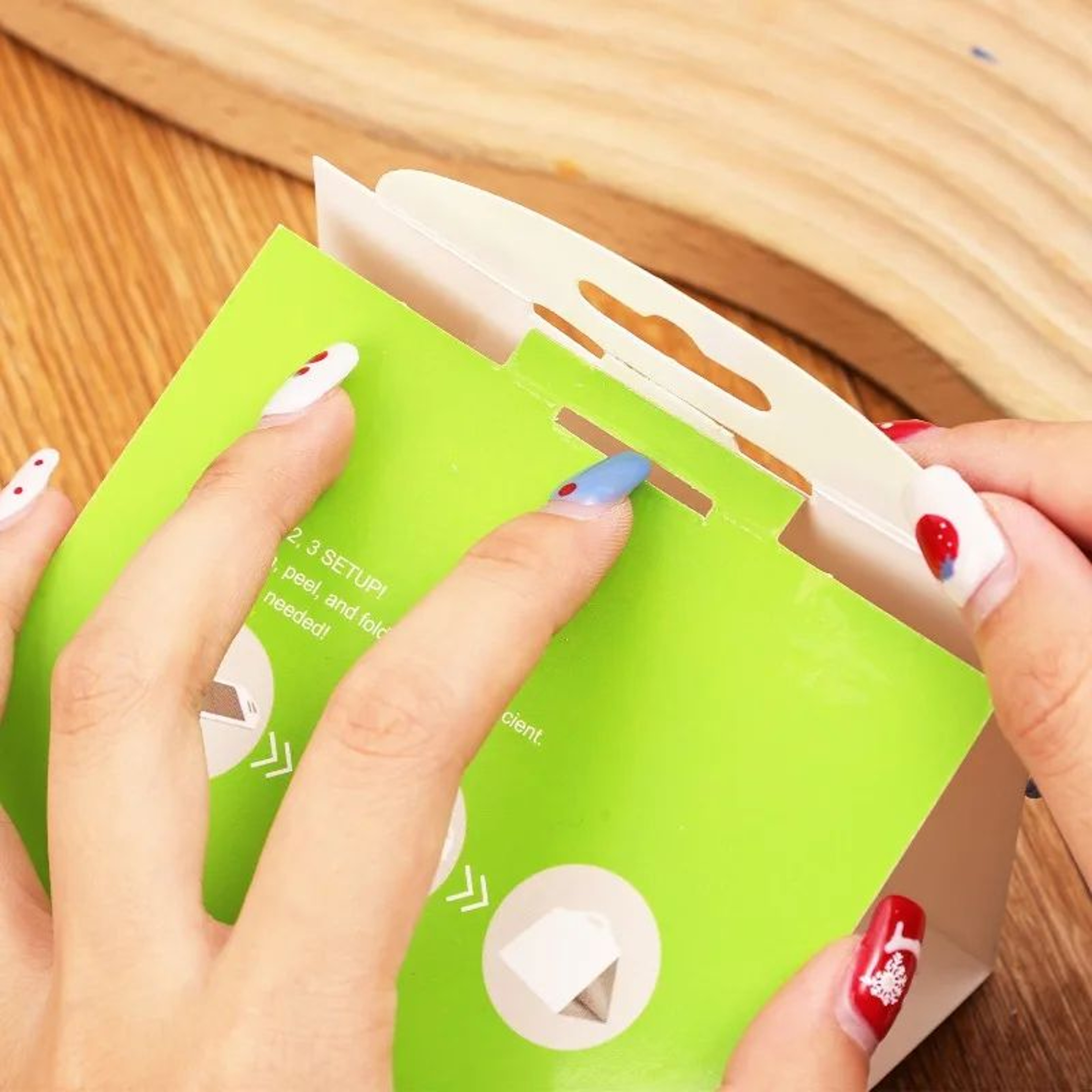 SafeGuard NonToxic Pantry  Clothes Moth Traps 3