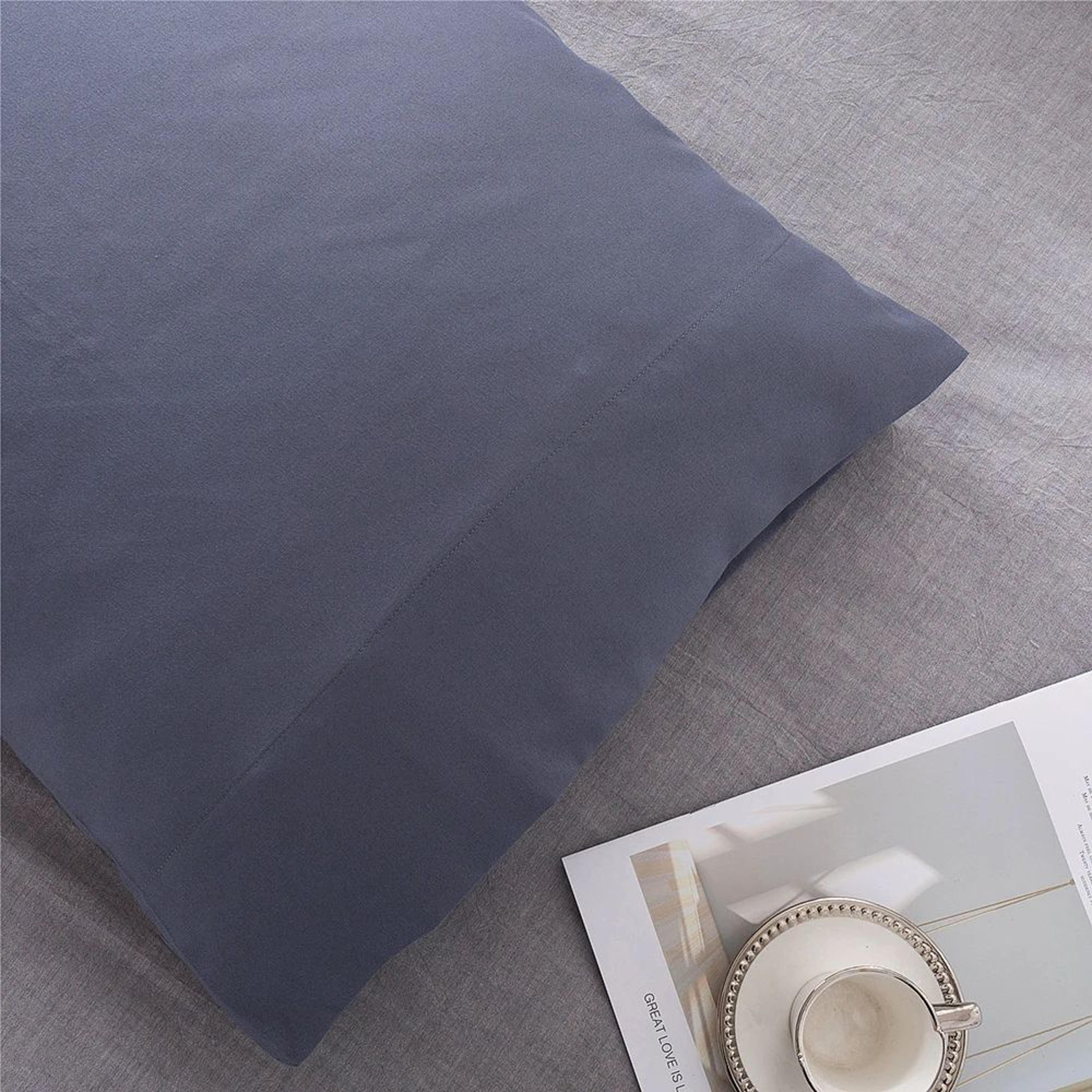 2PCS Soft Microfiber Envelope Pillowcases Queen King Size 4