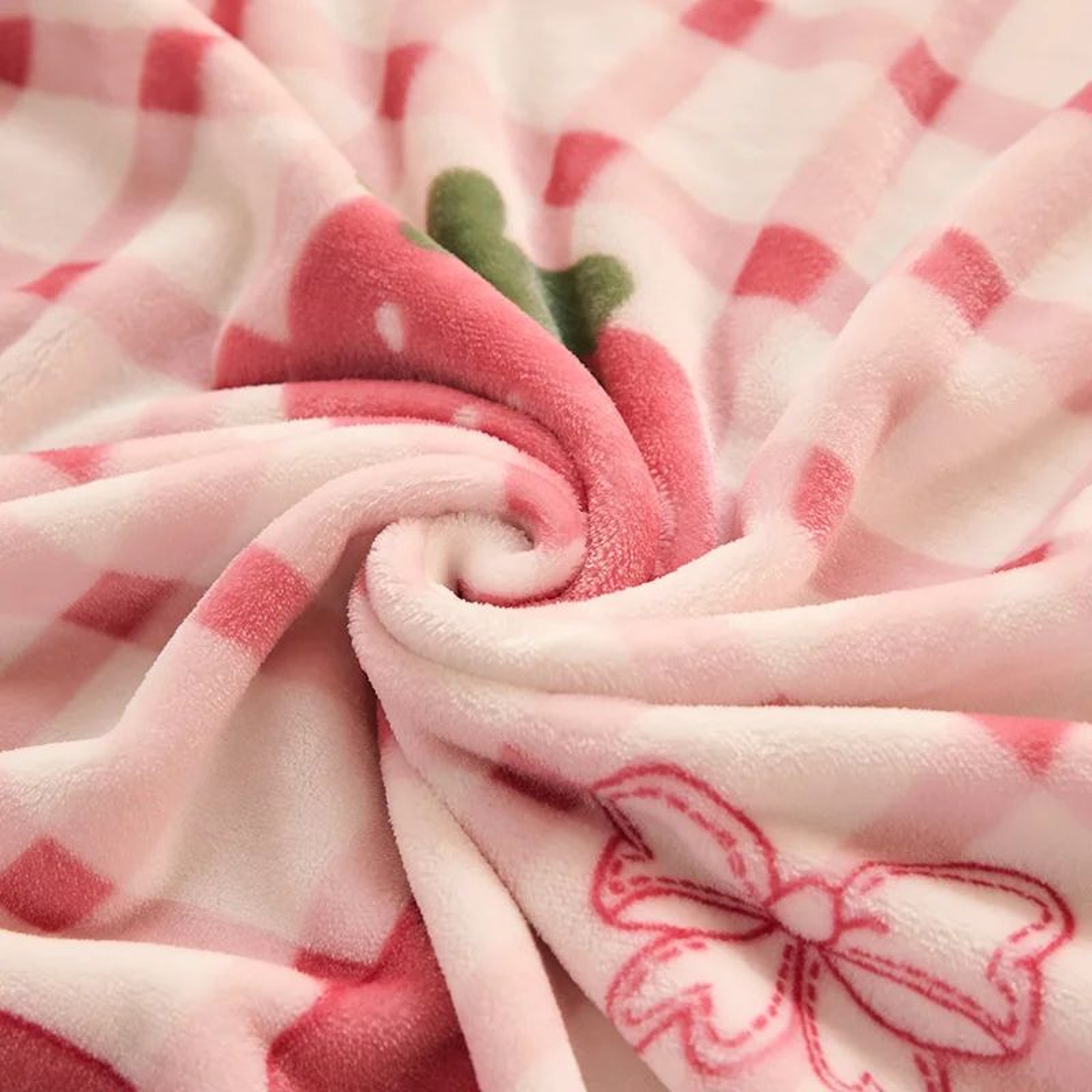 Cartoon Strawberry Flannel Fleece Blanket Soft Cozy Throw For Bed And Sofa 4