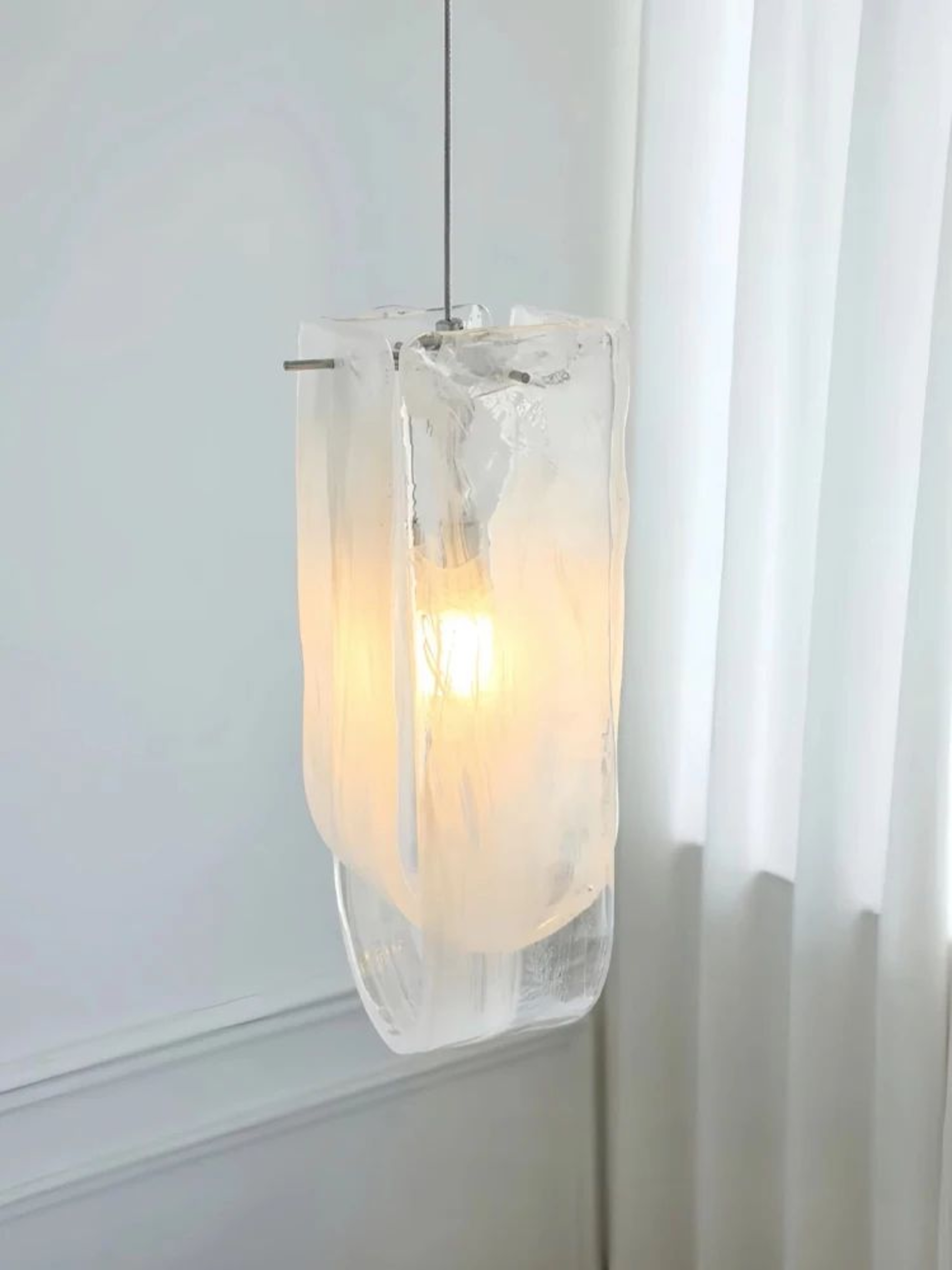 Postmodern Cloud Glass Pendant Light Modern Hanging Chandelier For Dining Room And Bedroom 5