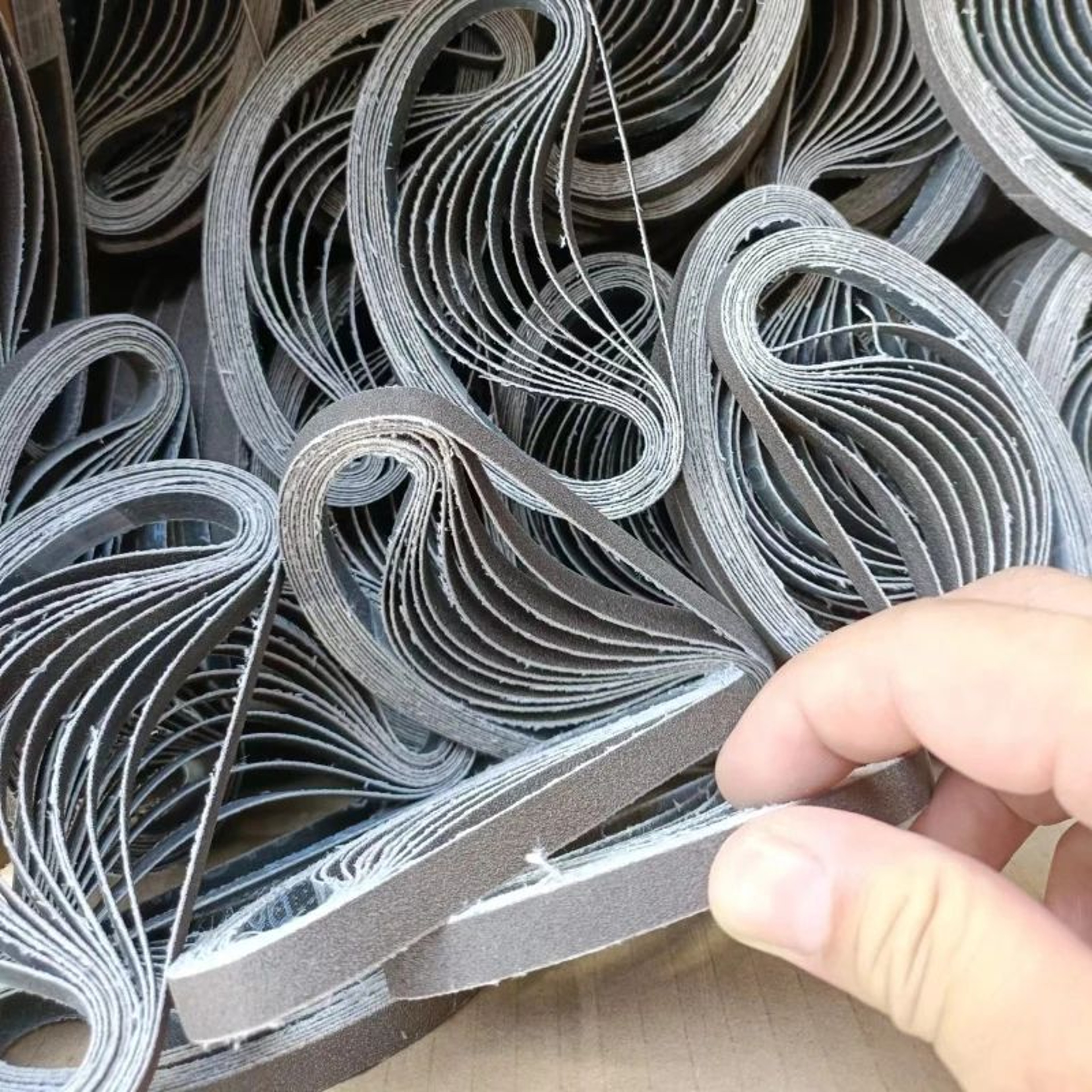 100PCS Red Sanding Belts 10mm Width Abrasive Sandpaper For Grinding And Polishing 2