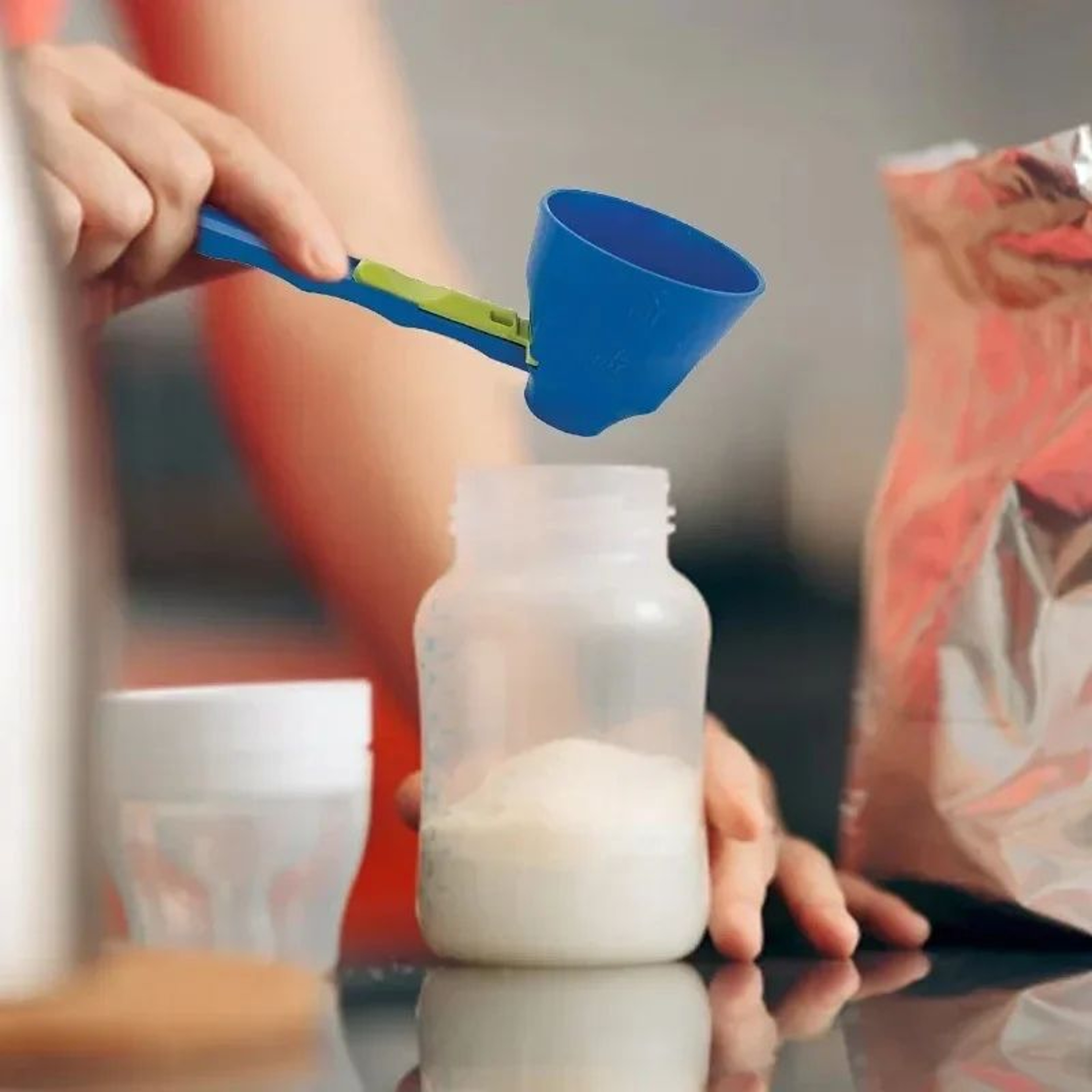 Mess Free Protein Powder Scoop With Sliding Funnel 5